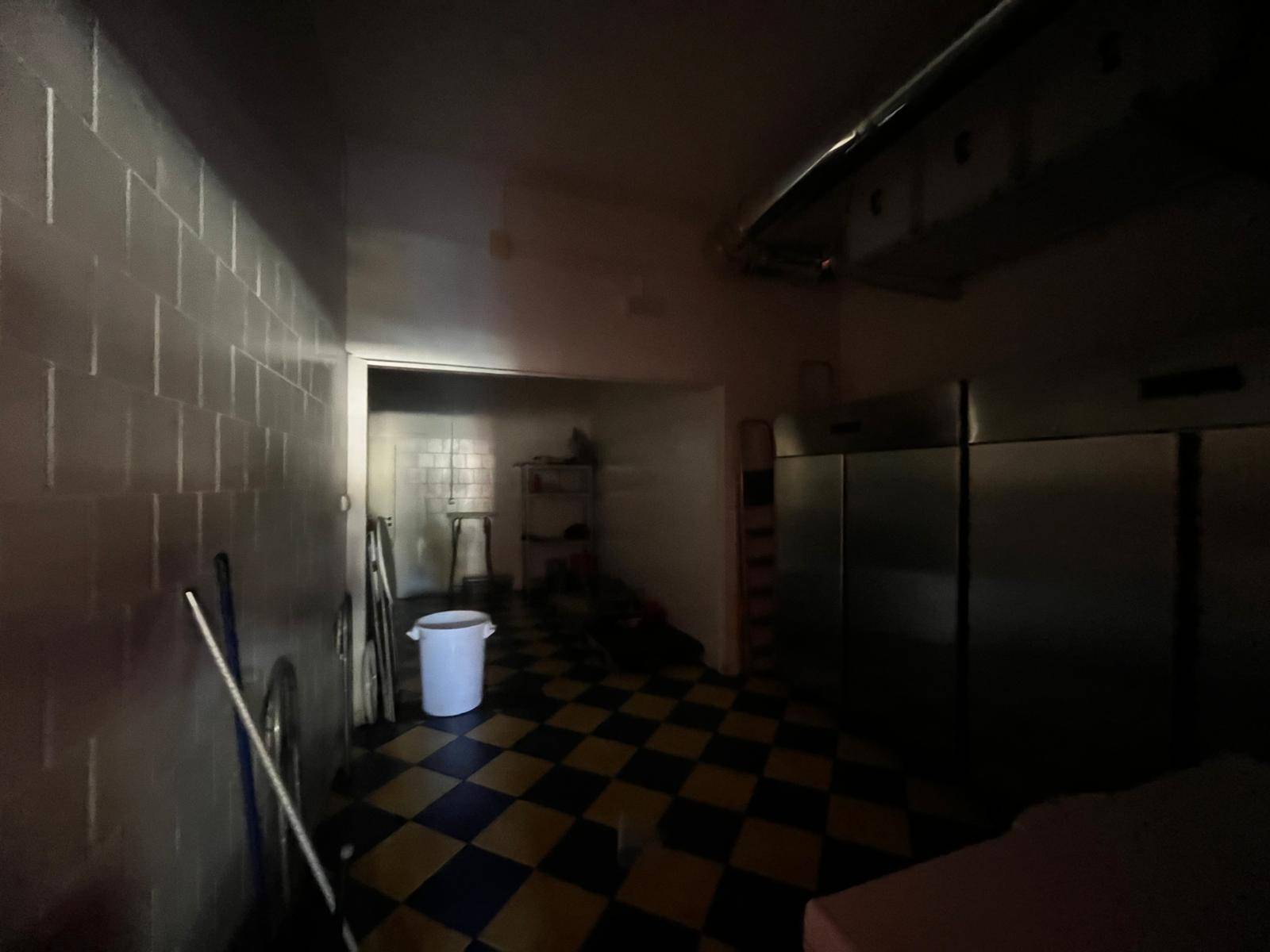 Locale commerciale in affitto a Napoli