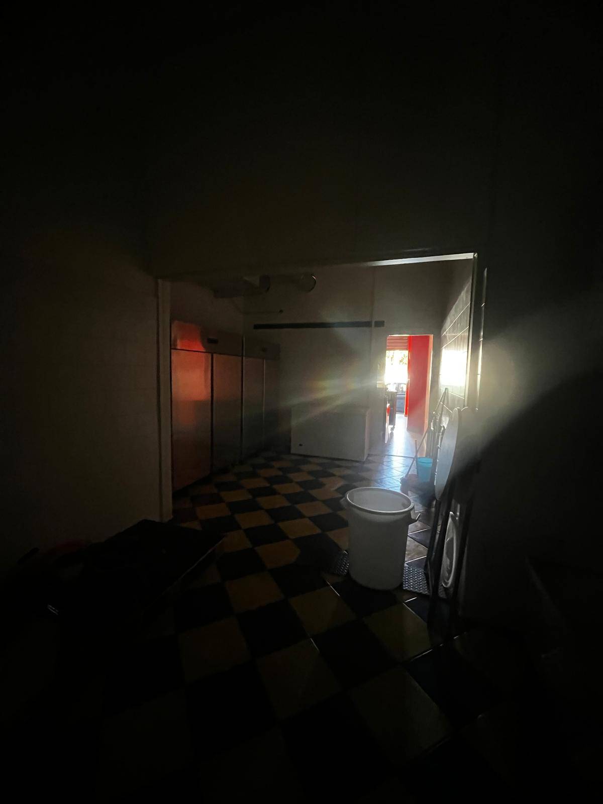 Locale commerciale in affitto a Napoli