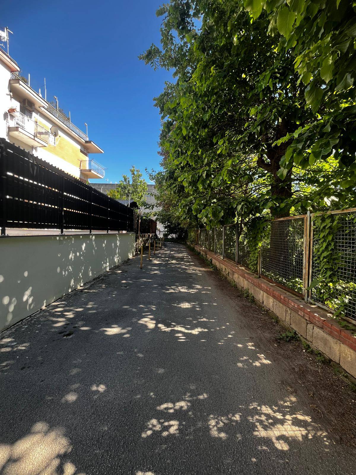 Box o garage in vendita a Napoli