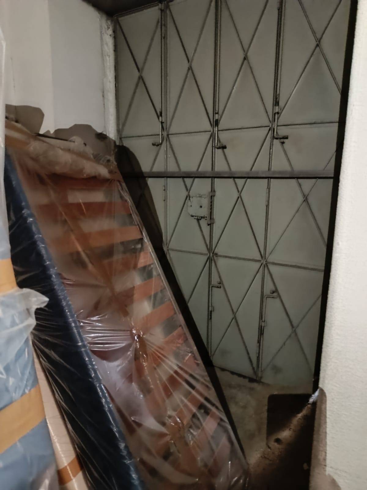 Locale commerciale in affitto a Napoli