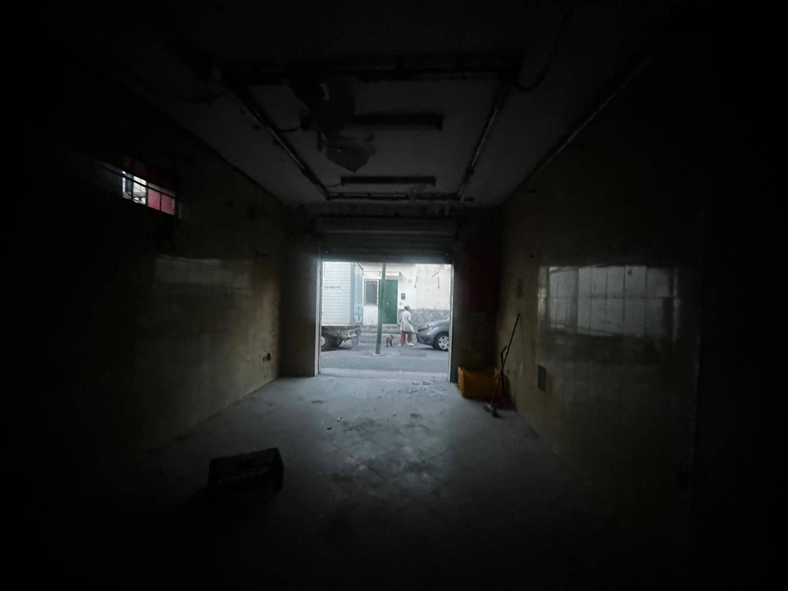 Locale commerciale in affitto a Napoli