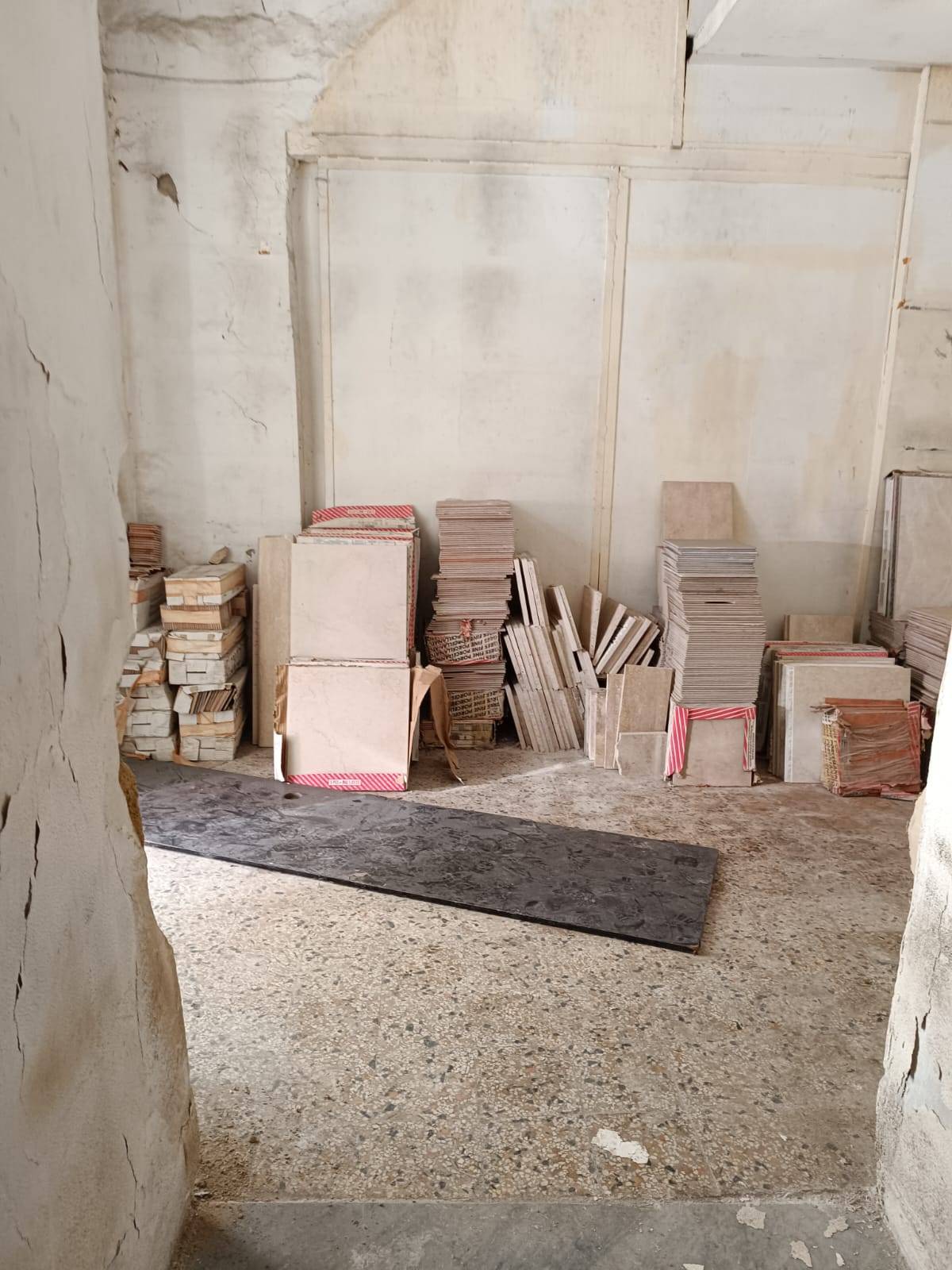 Locale commerciale in affitto a Napoli