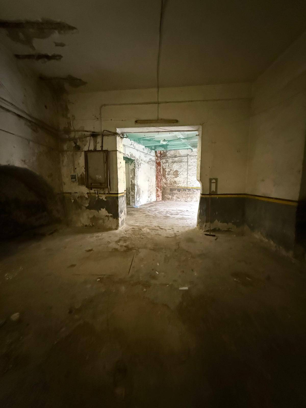 Locale commerciale in affitto a Napoli