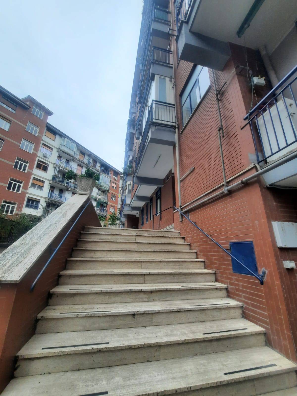 Appartamento in vendita a Napoli