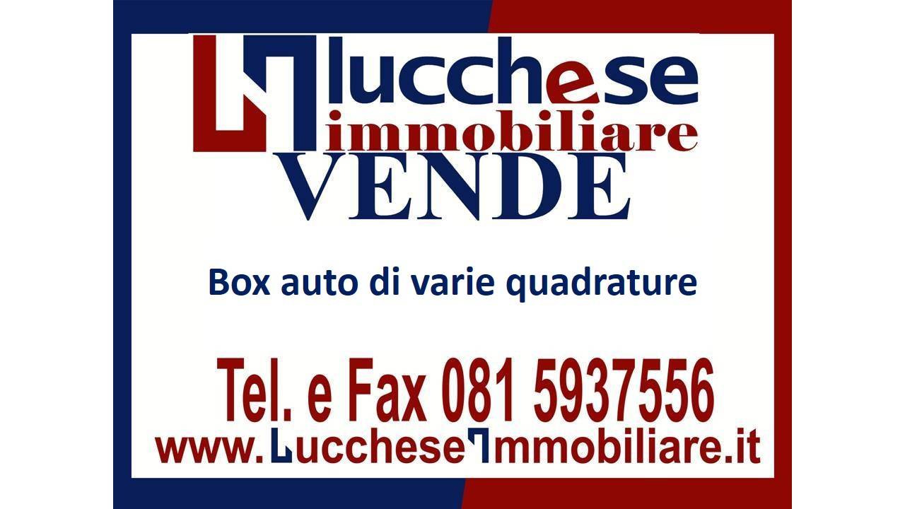 Box o garage in vendita a Napoli