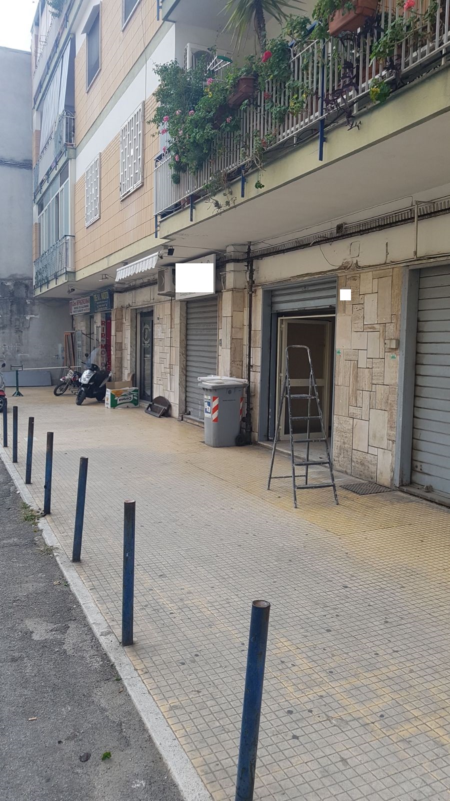 Attivit commerciale in affitto a Napoli, Soccavo