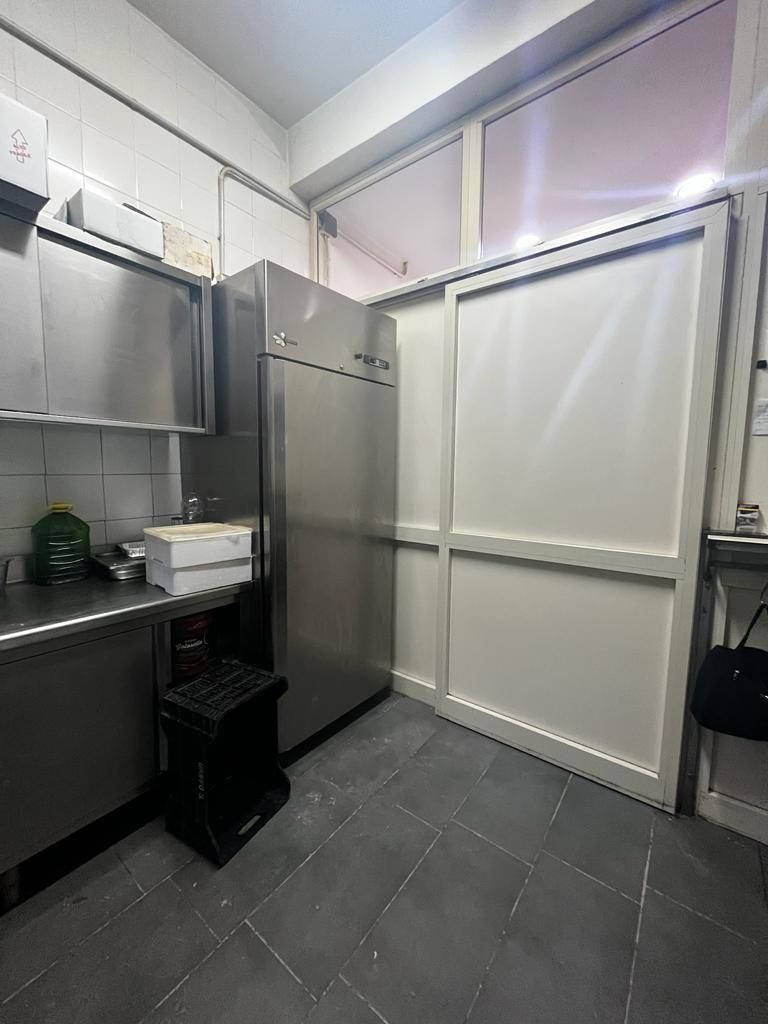 Attivit commerciale in affitto a Napoli, Soccavo