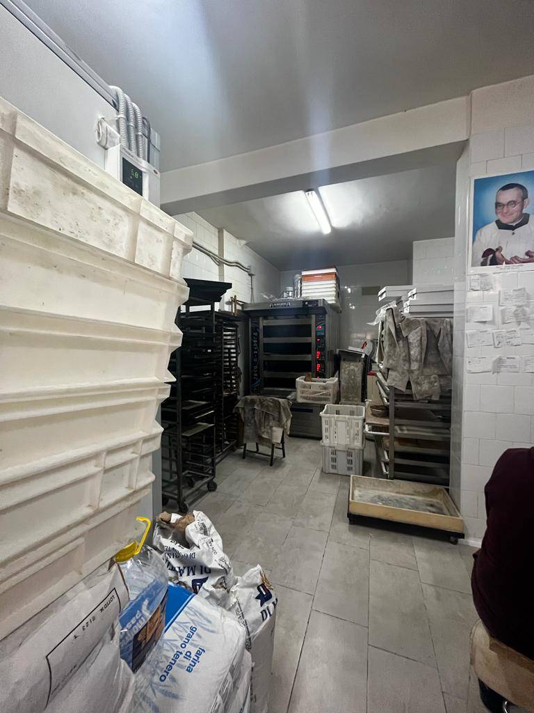 Attivit commerciale in affitto a Napoli, Soccavo