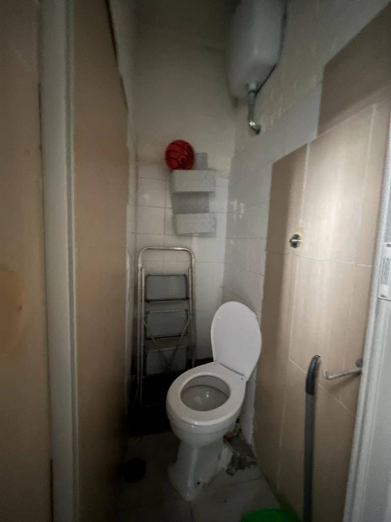 Locale commerciale in affitto a Napoli, Fuorigrotta