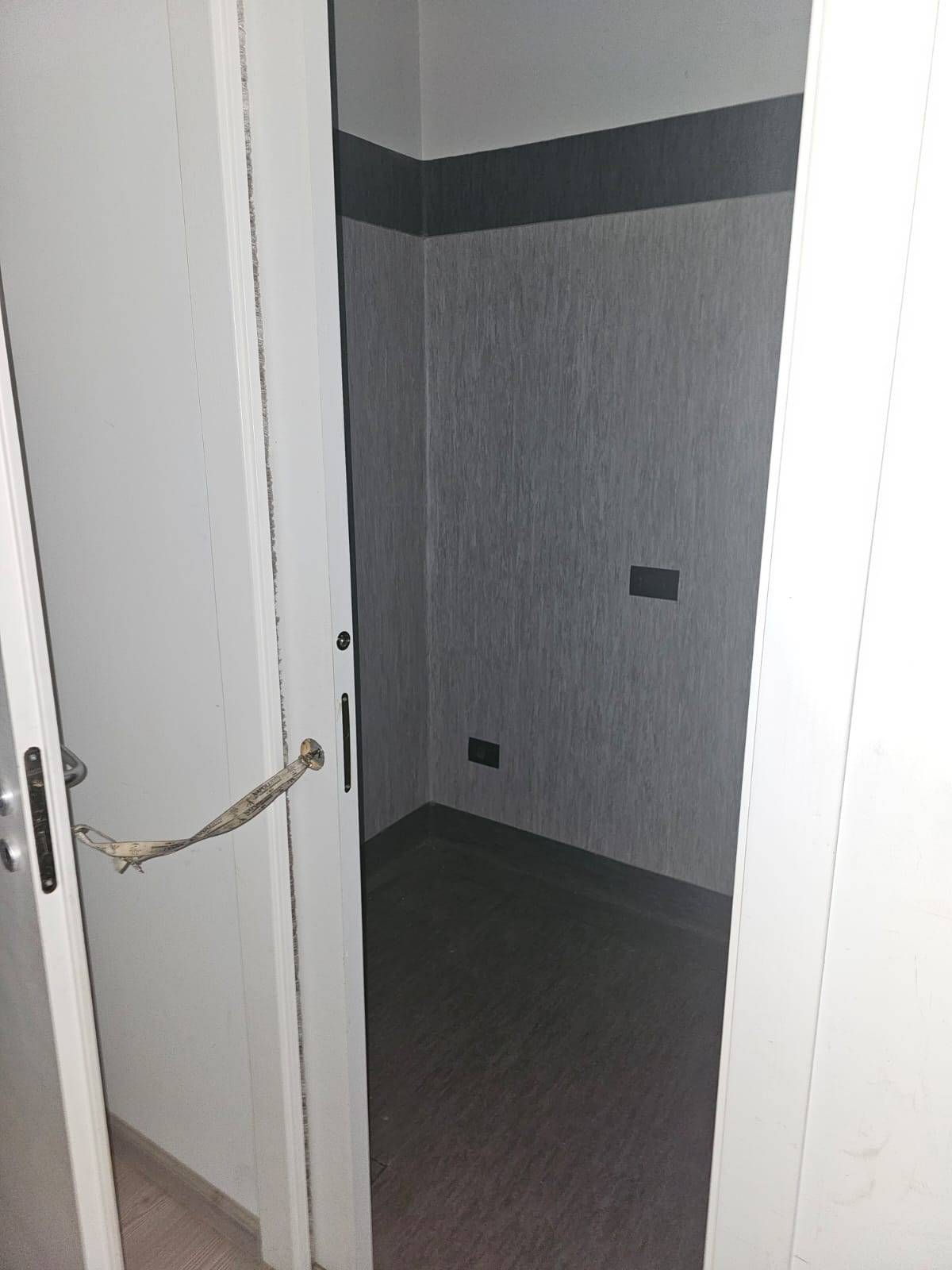 Locale commerciale in affitto a Napoli