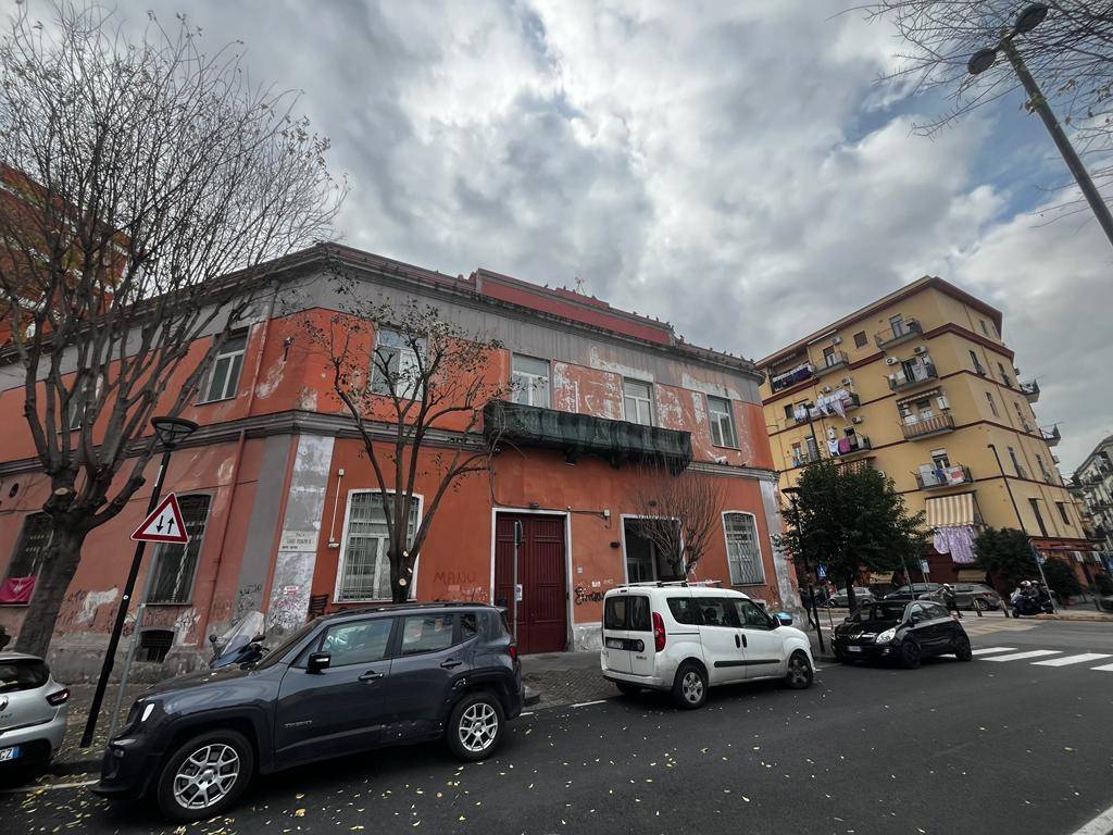 Appartamento in affitto a Napoli