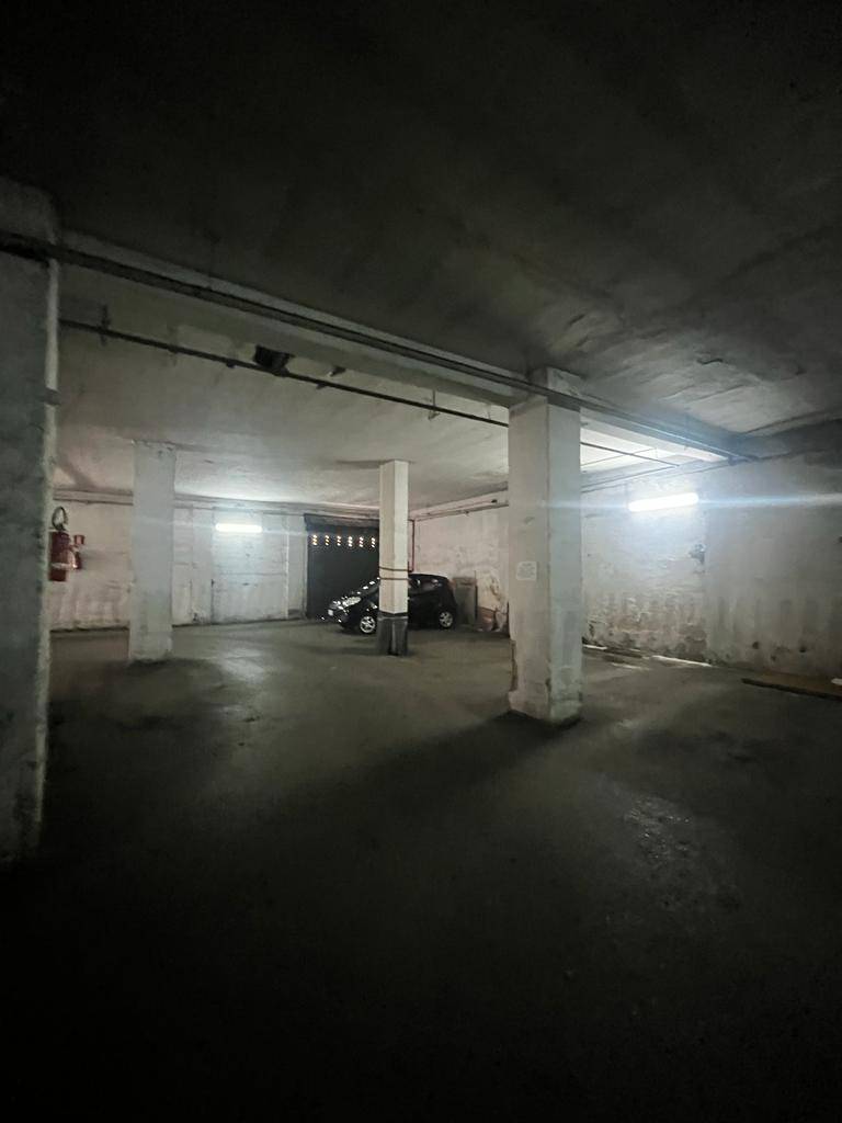 Locale commerciale in vendita a Napoli