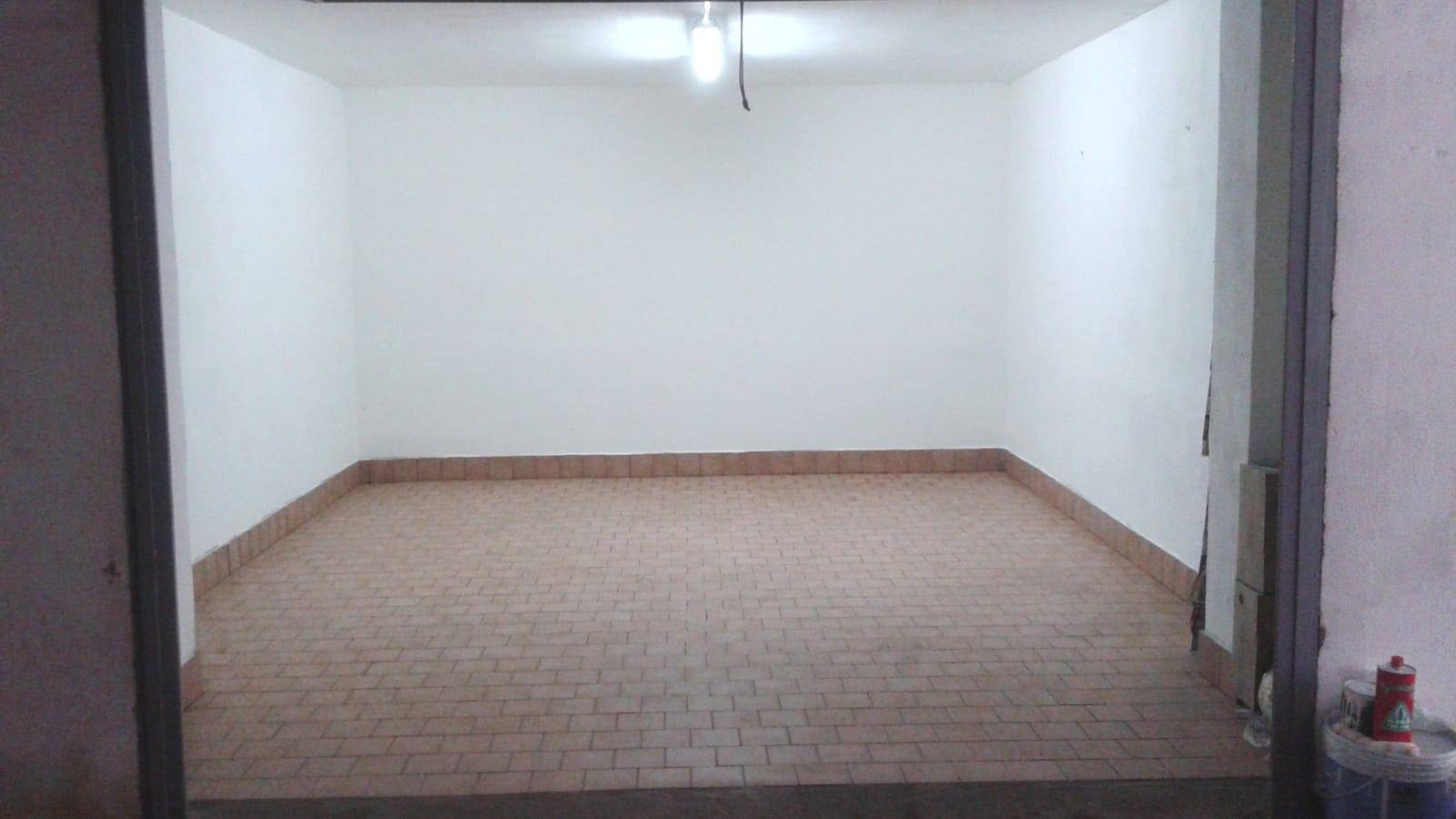 Box o garage in vendita a Giugliano in Campania