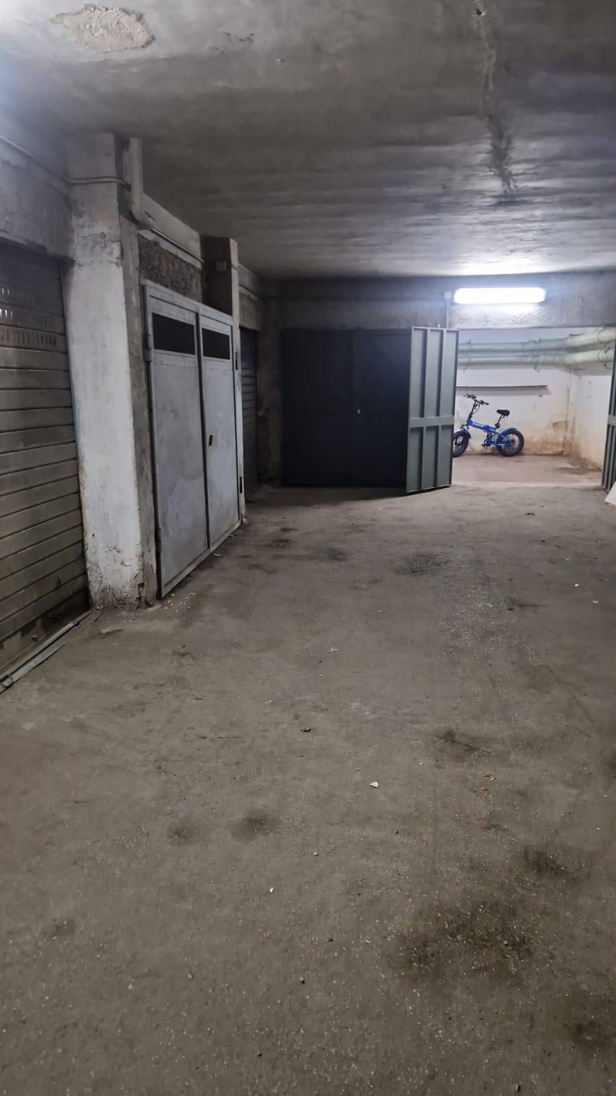Box o garage in affitto a Napoli