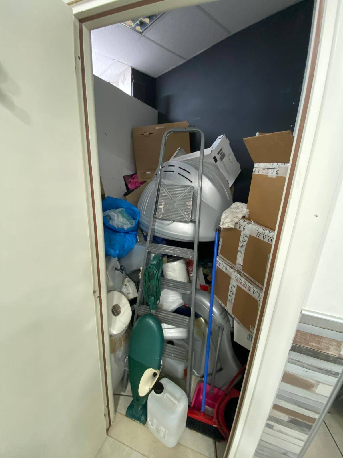 Locale commerciale in affitto a Napoli