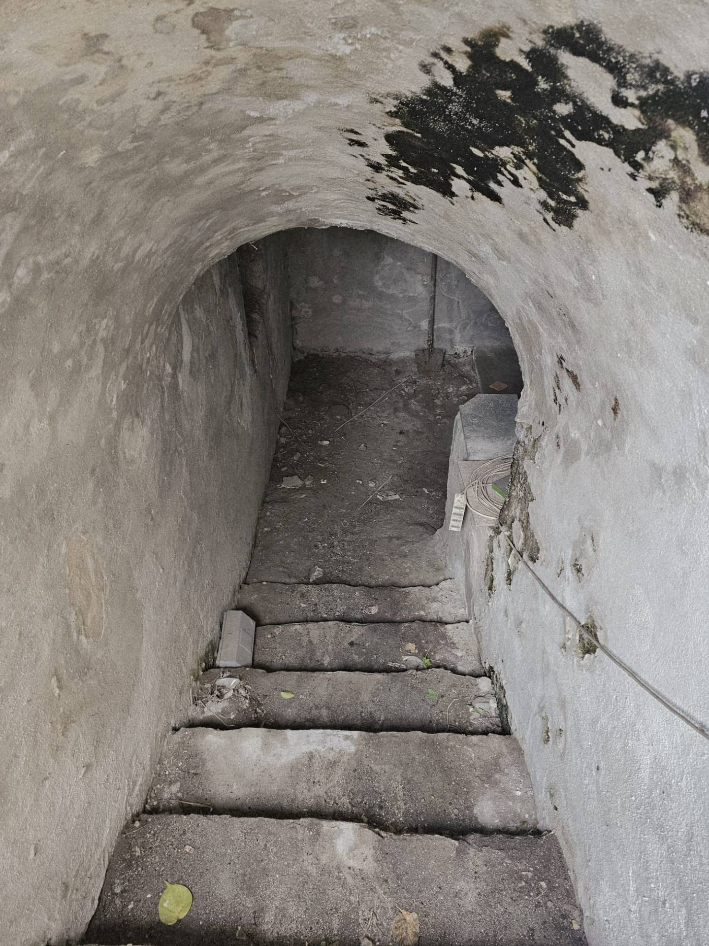 Locale commerciale in vendita a Napoli