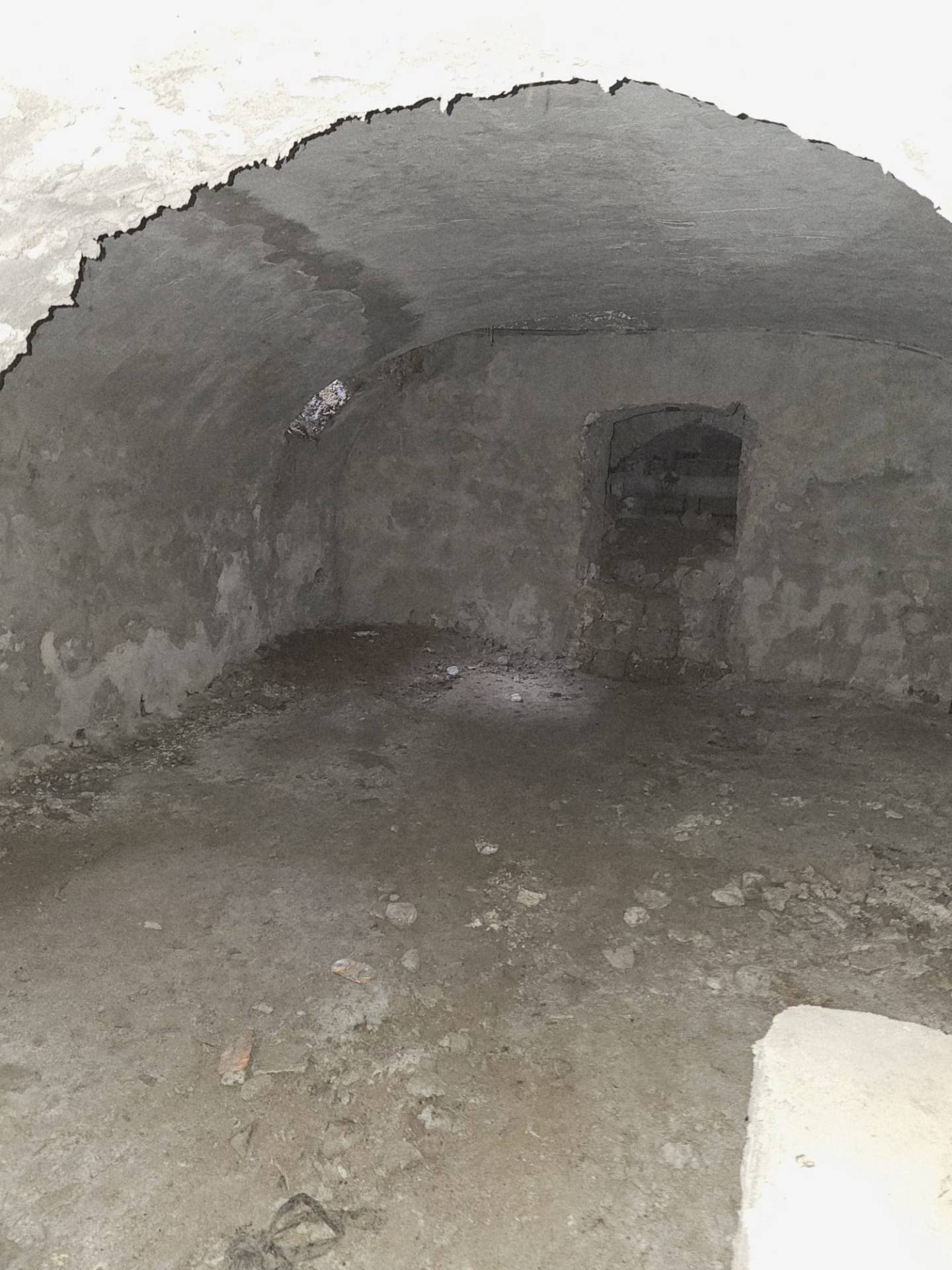 Locale commerciale in vendita a Napoli