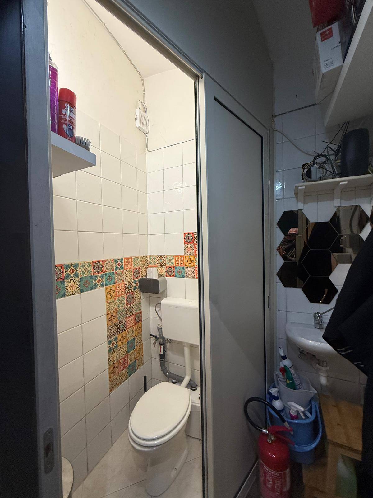 Locale commerciale in affitto a Napoli