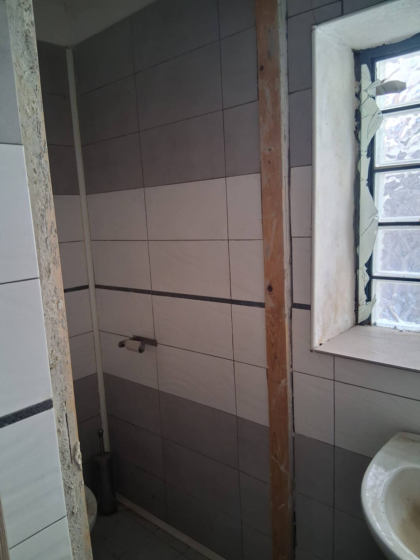 Locale commerciale in vendita a Napoli