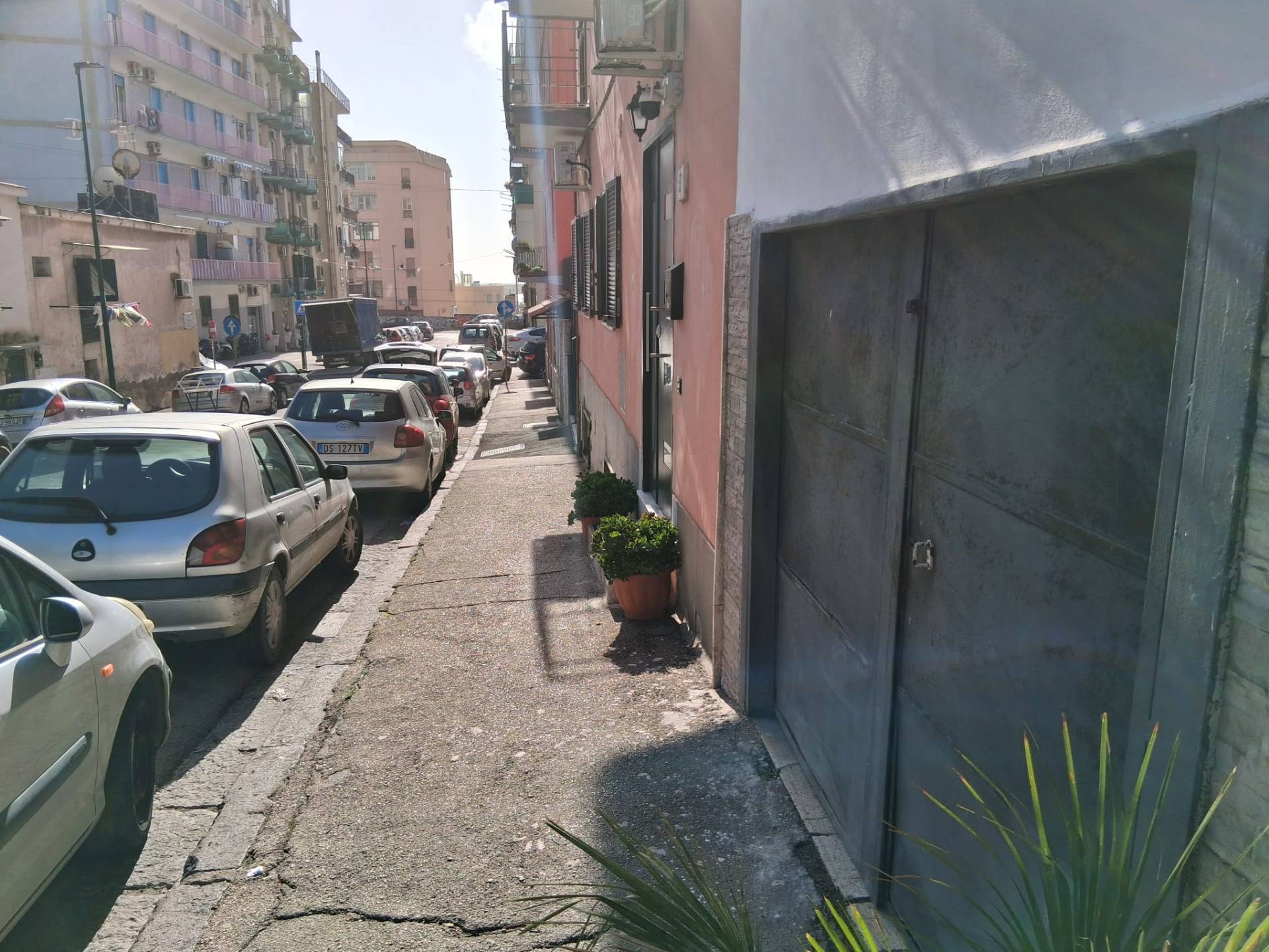 Locale commerciale in vendita a Napoli