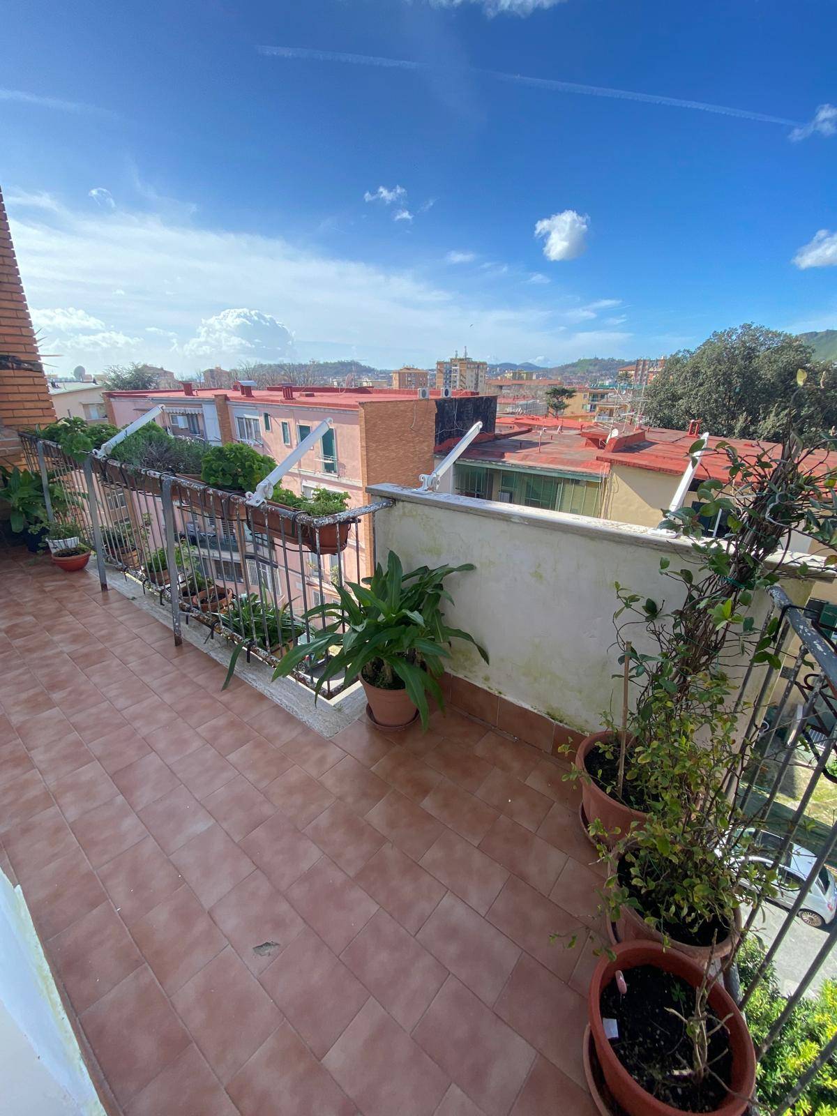 Appartamento in vendita a Napoli