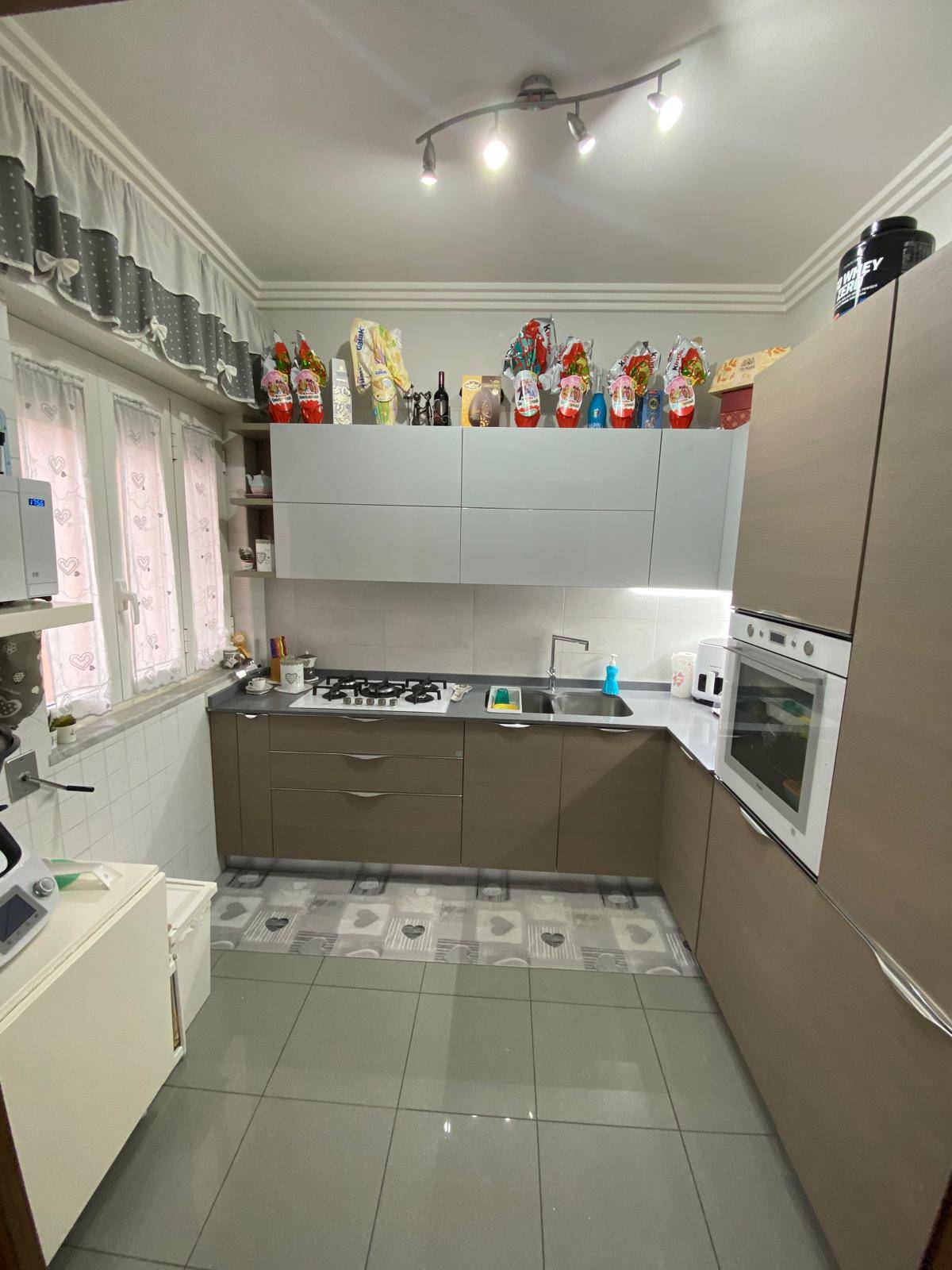 Appartamento in vendita a Napoli