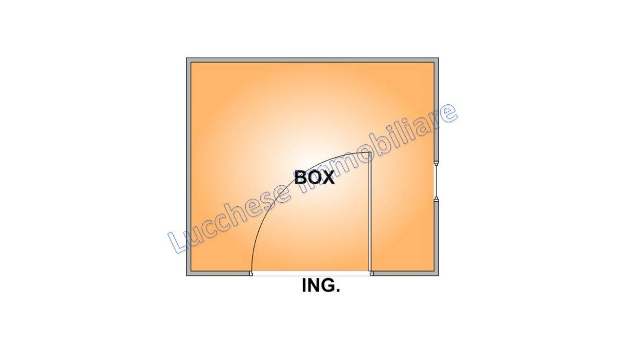 Box o garage in vendita a Napoli