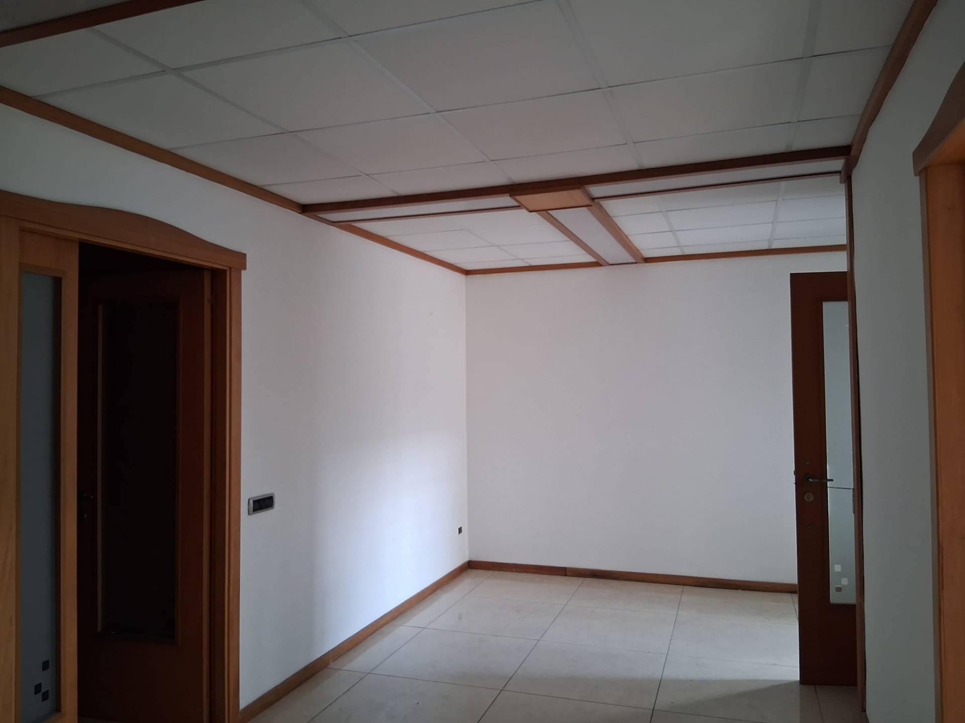 Studio/Ufficio in affitto a Napoli