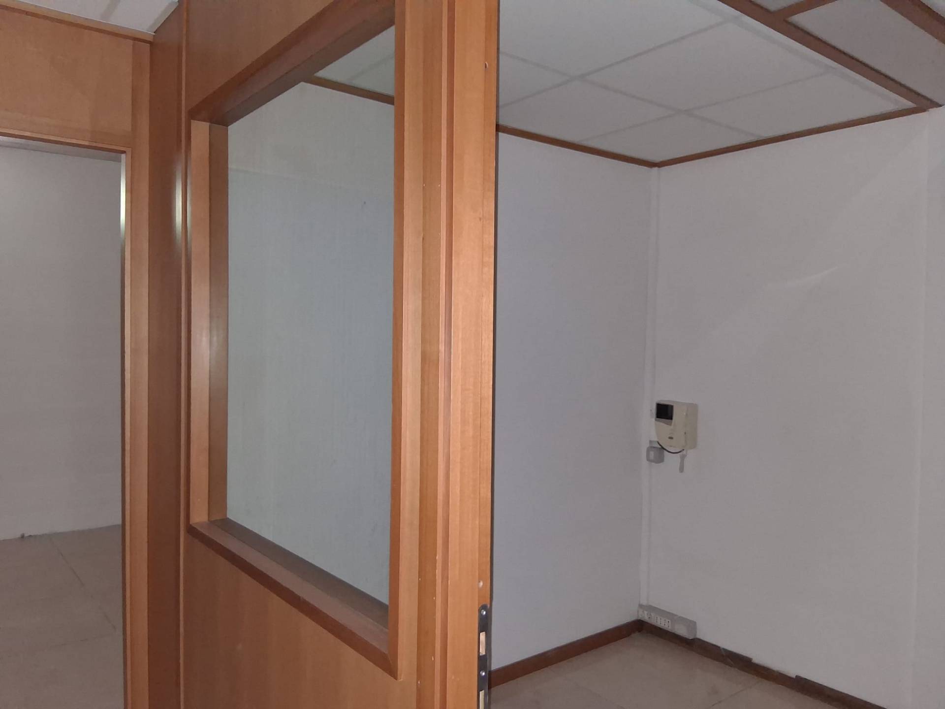 Studio/Ufficio in affitto a Napoli