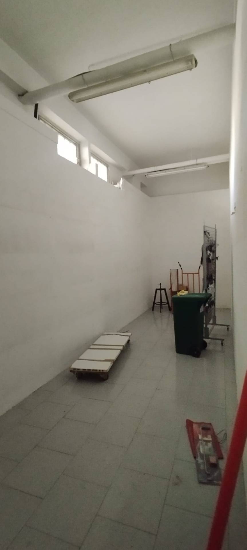 Locale commerciale in affitto a Napoli