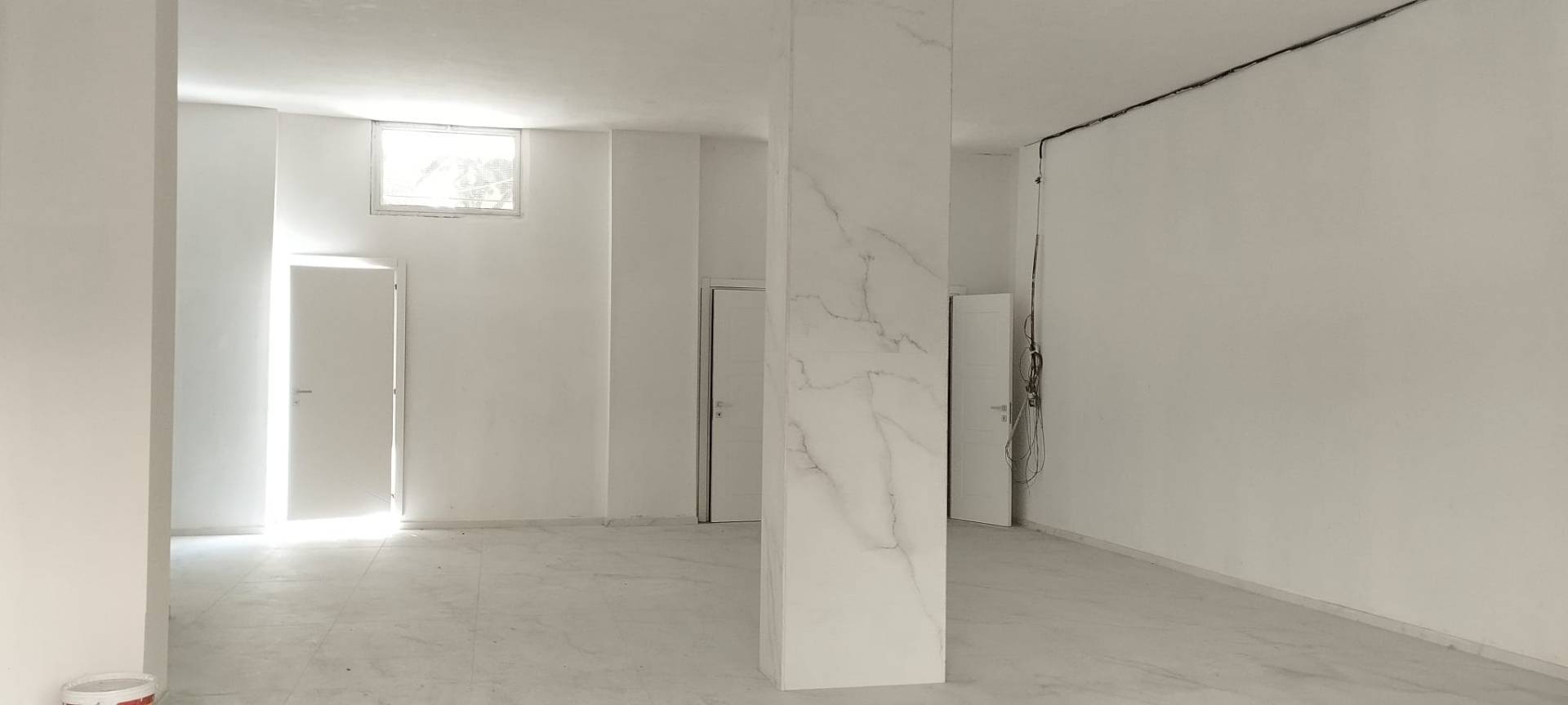 Locale commerciale in affitto a Napoli