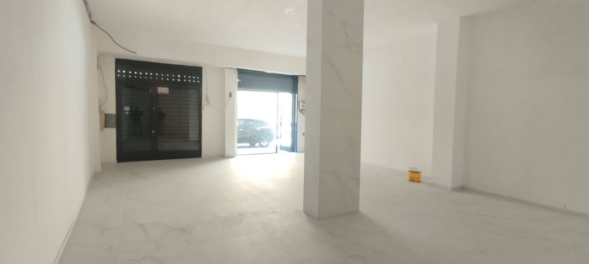 Locale commerciale in affitto a Napoli
