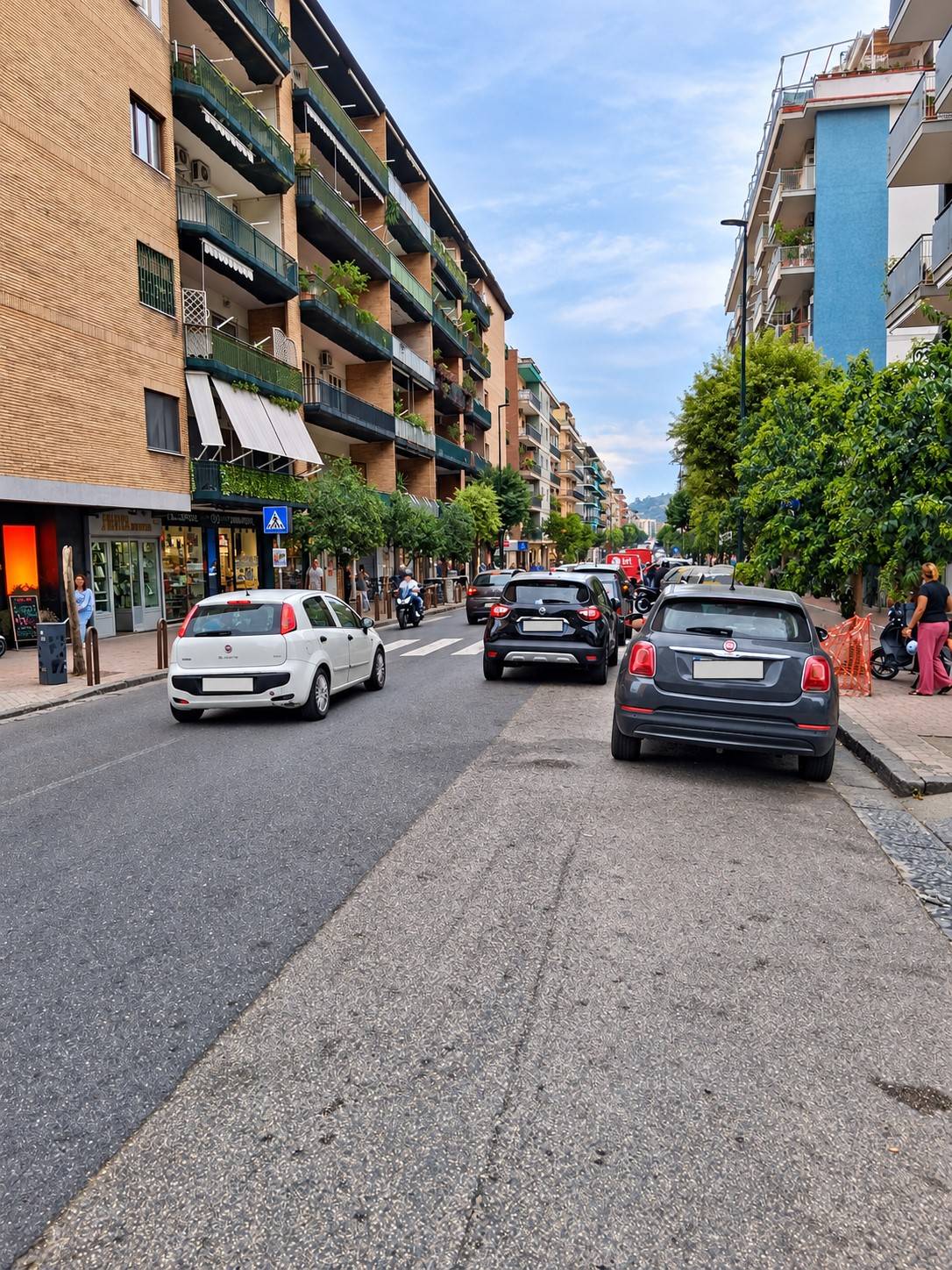 Locale commerciale in affitto a Napoli