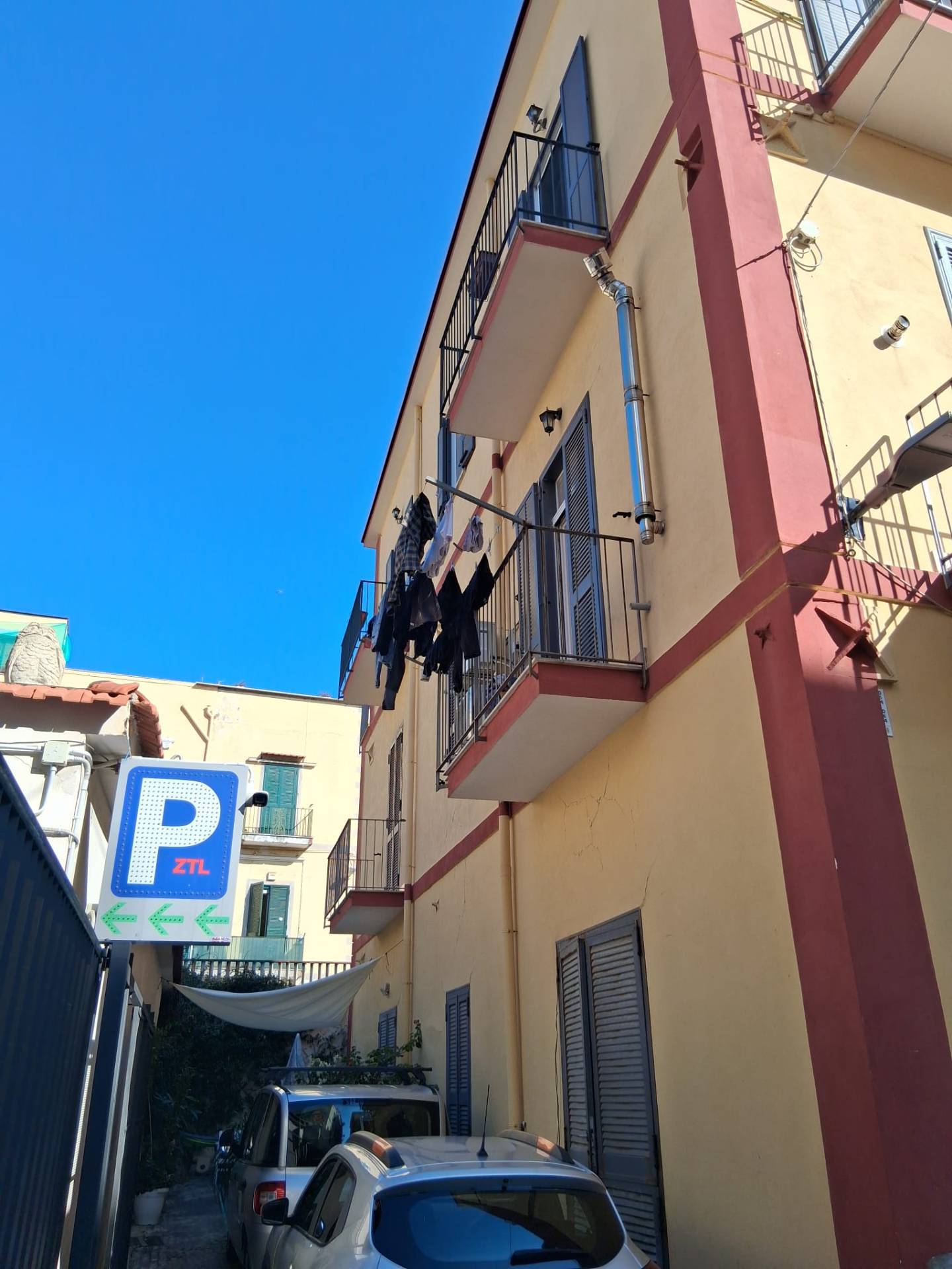 Appartamento in vendita a Napoli