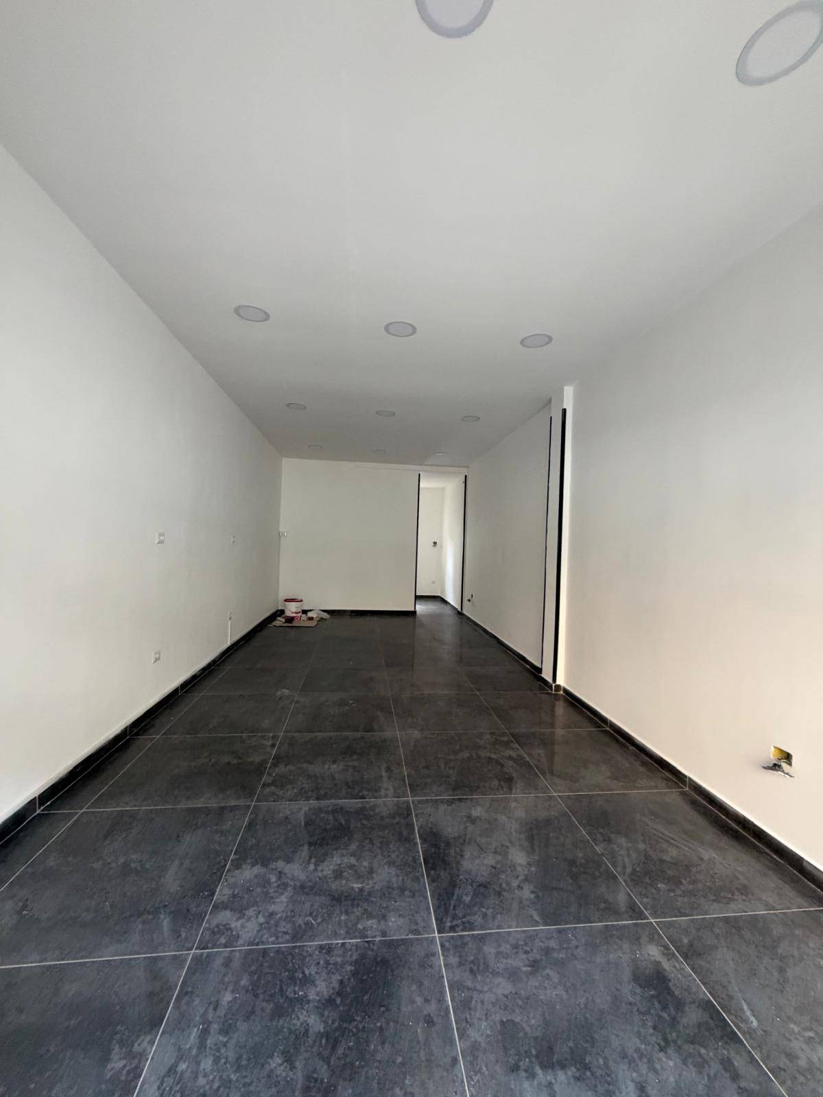 Studio/Ufficio in affitto a Napoli