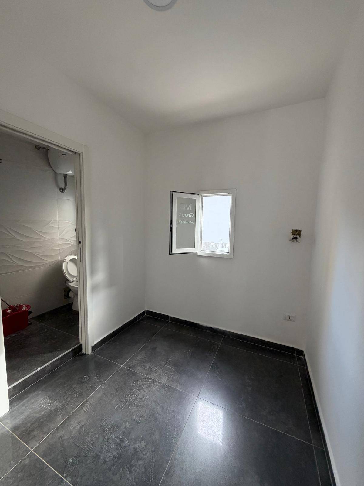 Studio/Ufficio in affitto a Napoli