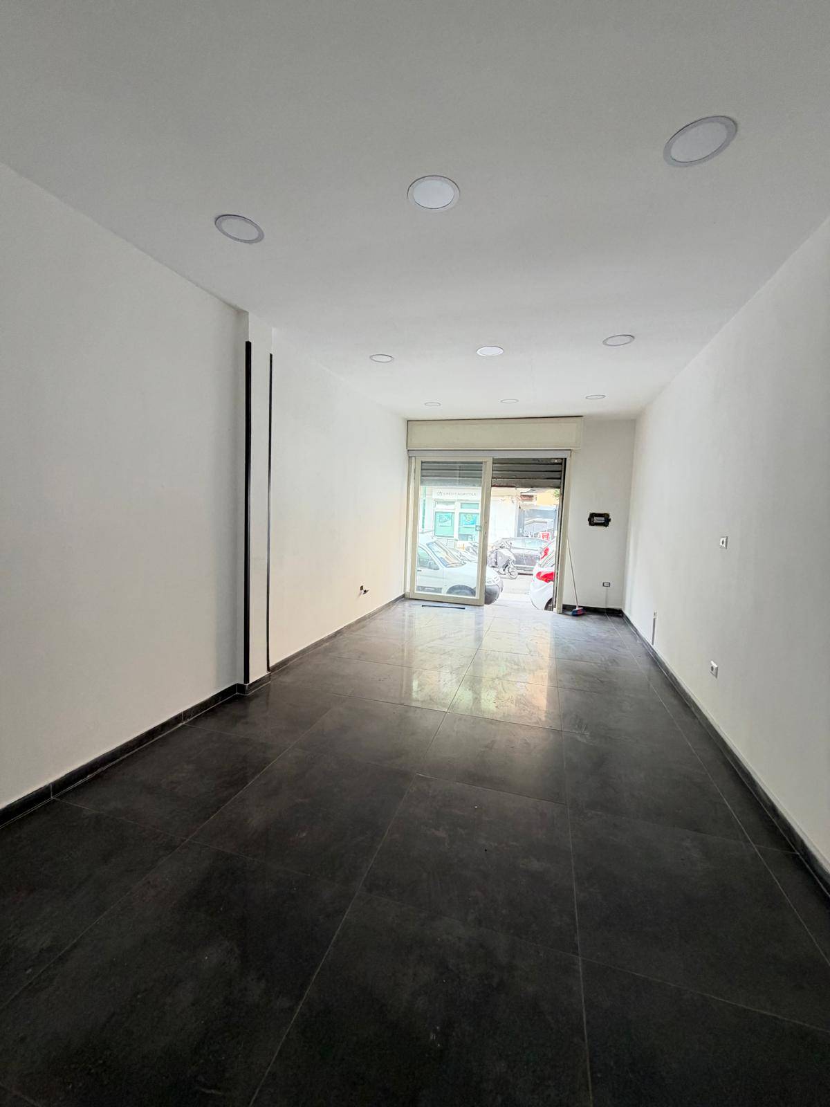 Studio/Ufficio in affitto a Napoli