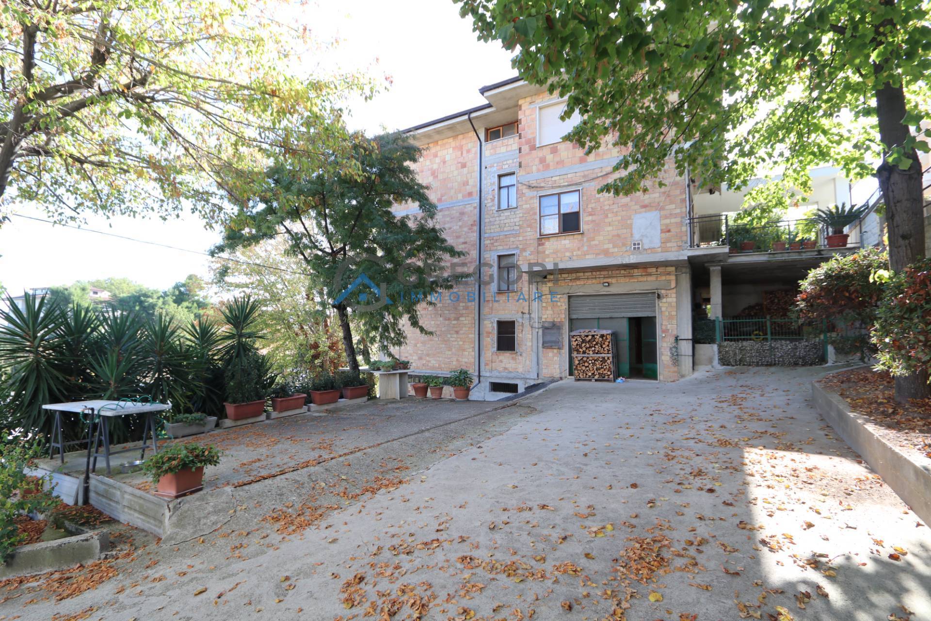 Casa indipendente con terrazzo a Sant'Omero