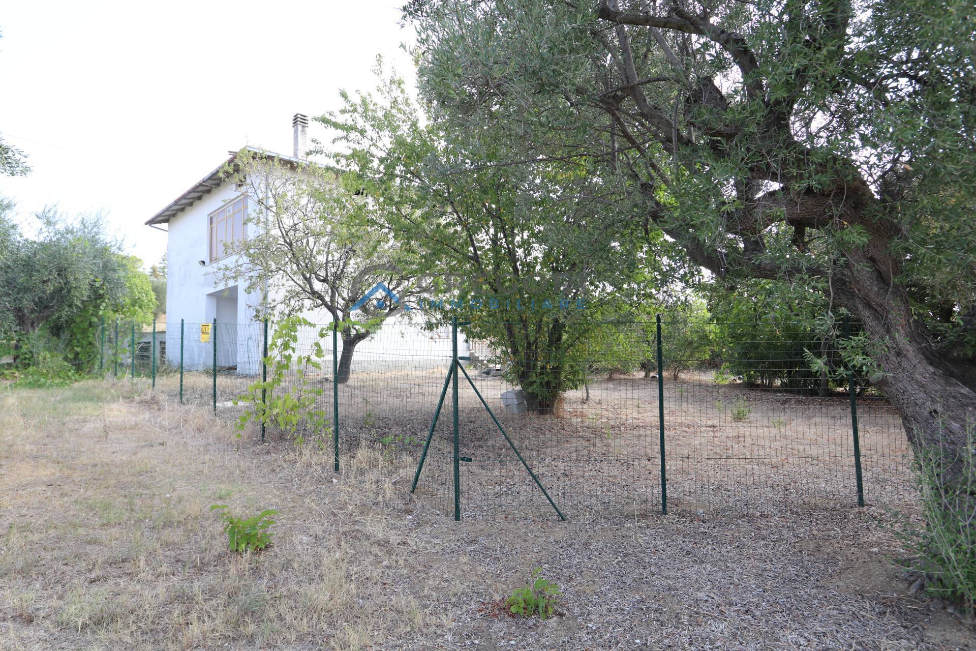 Casolare in vendita a Controguerra