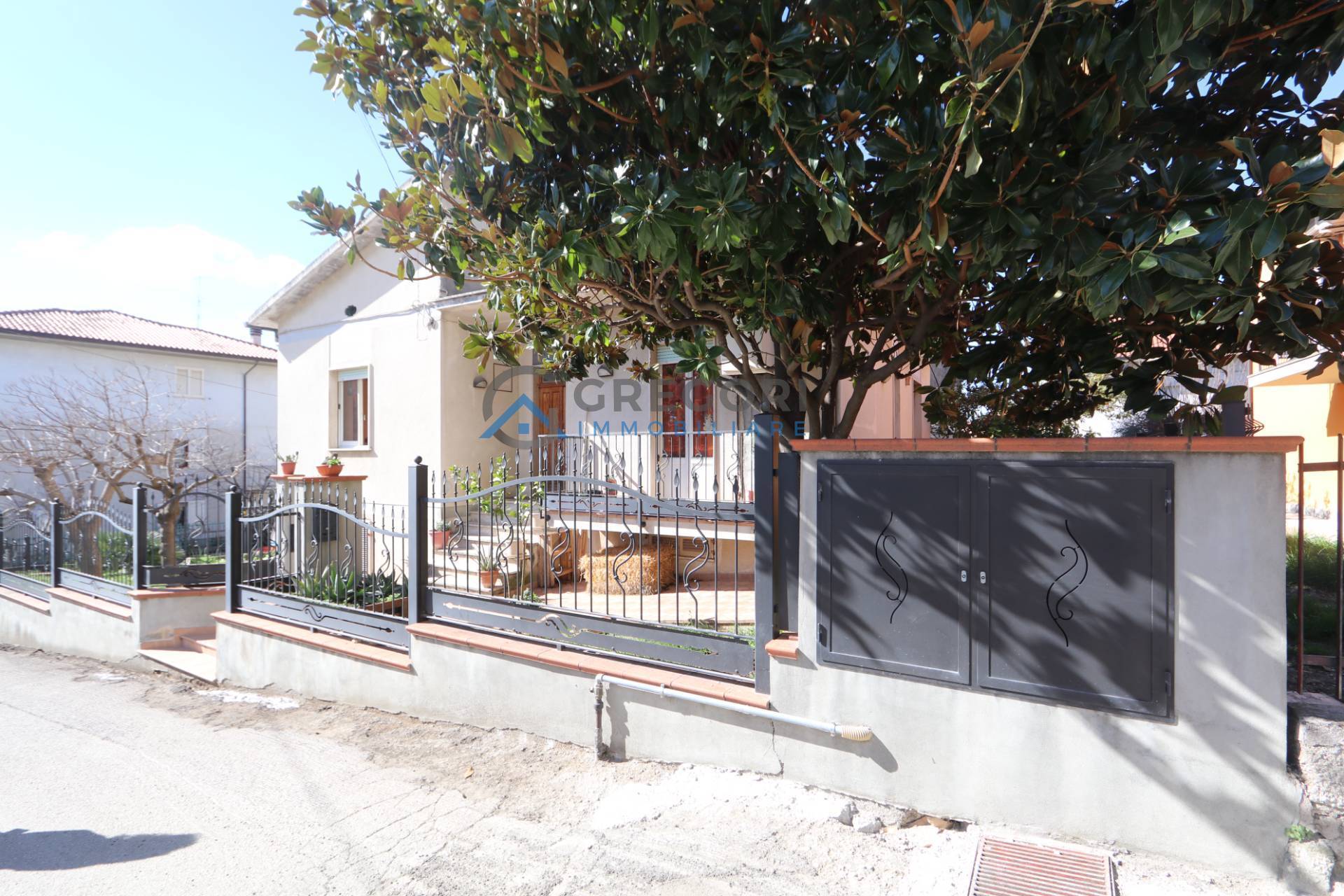 Casa singola in vendita a Nereto