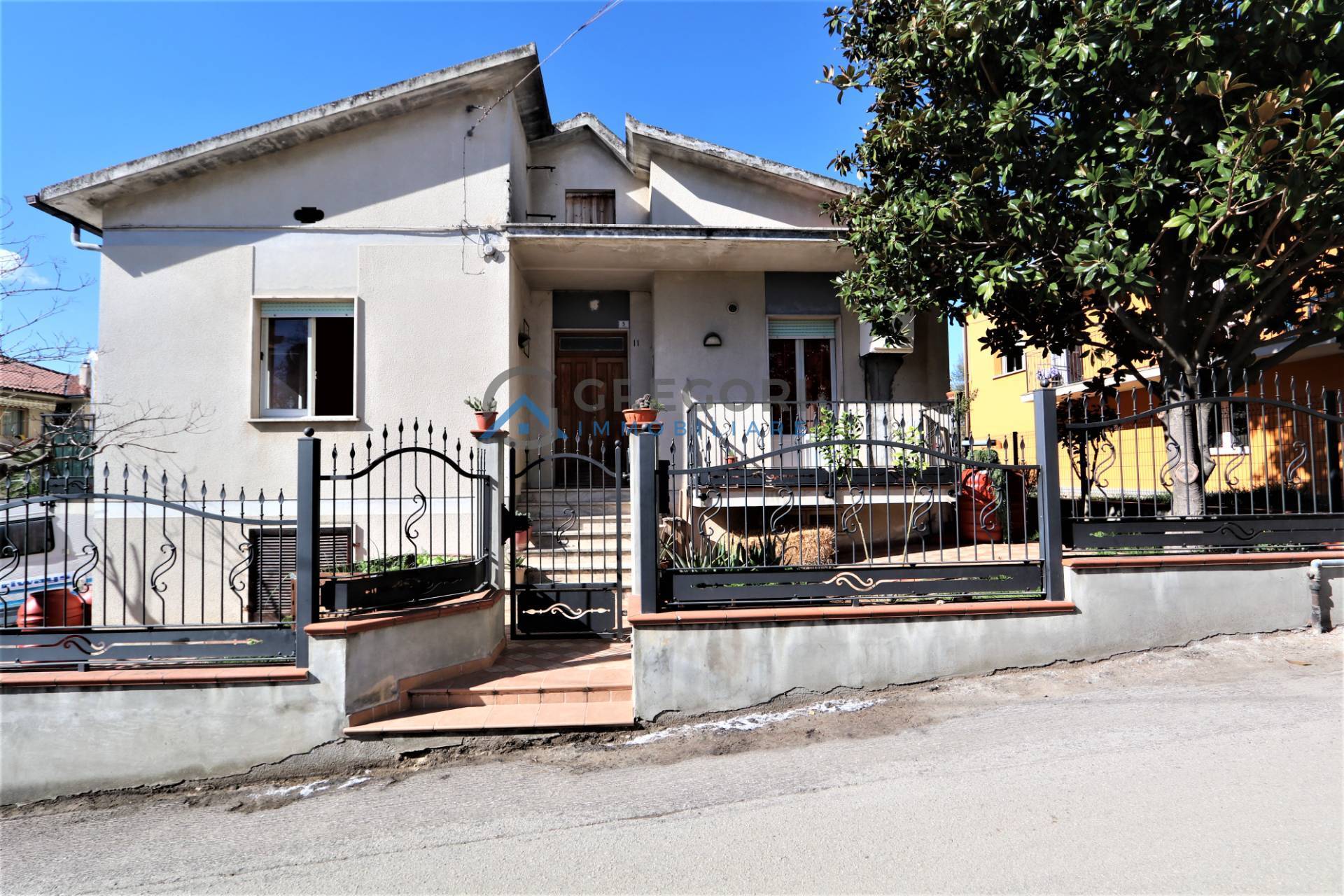 Casa singola in vendita a Nereto