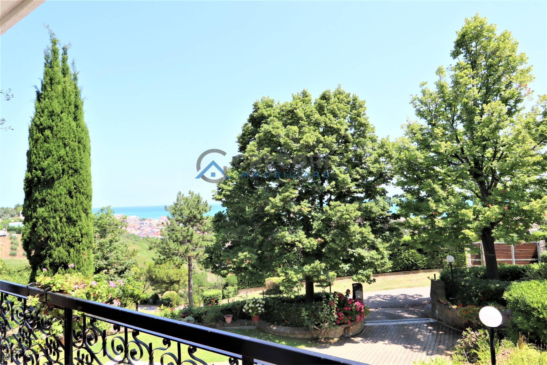 Villa in vendita a Roseto degli Abruzzi