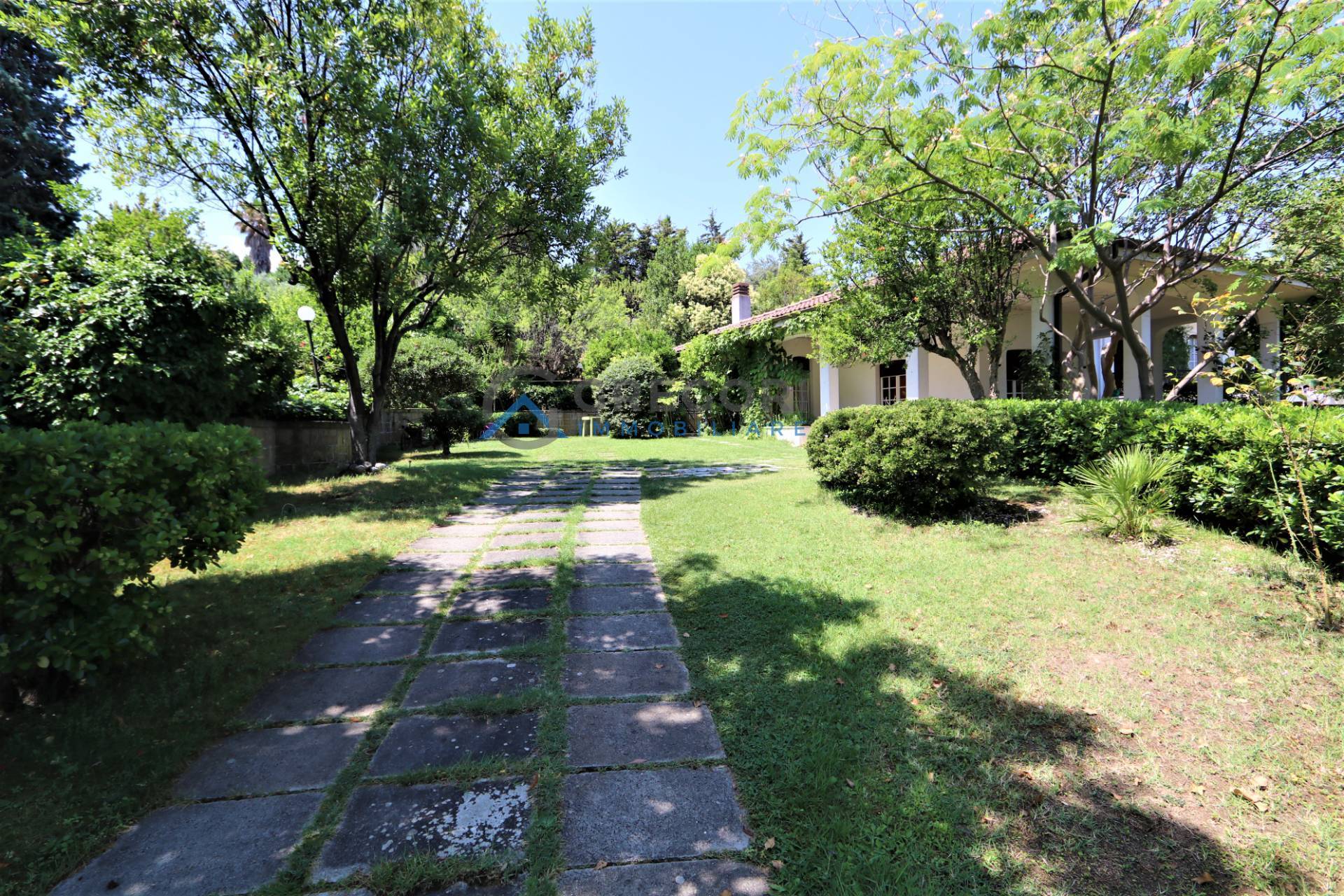 Villa in vendita a Roseto degli Abruzzi