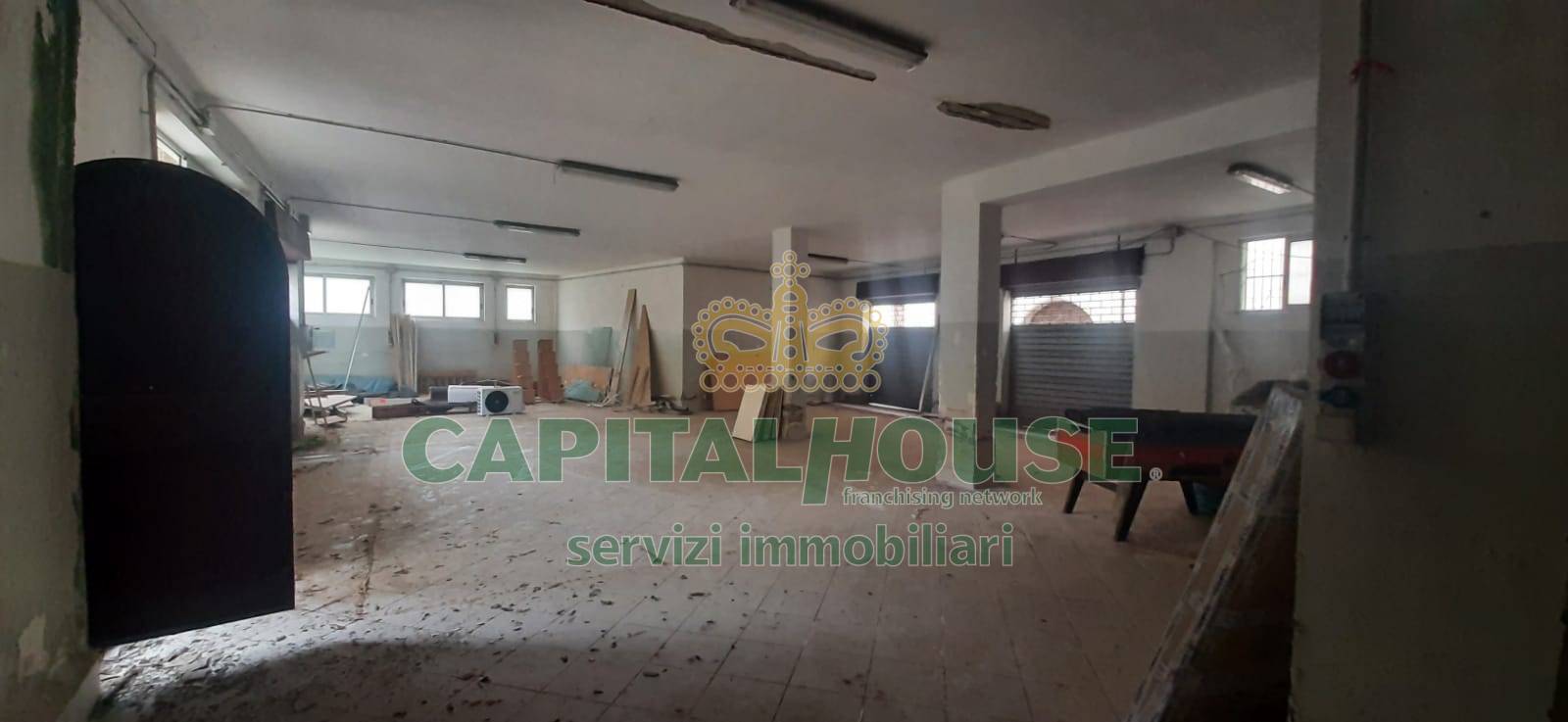 Commerciale in vendita a Solofra