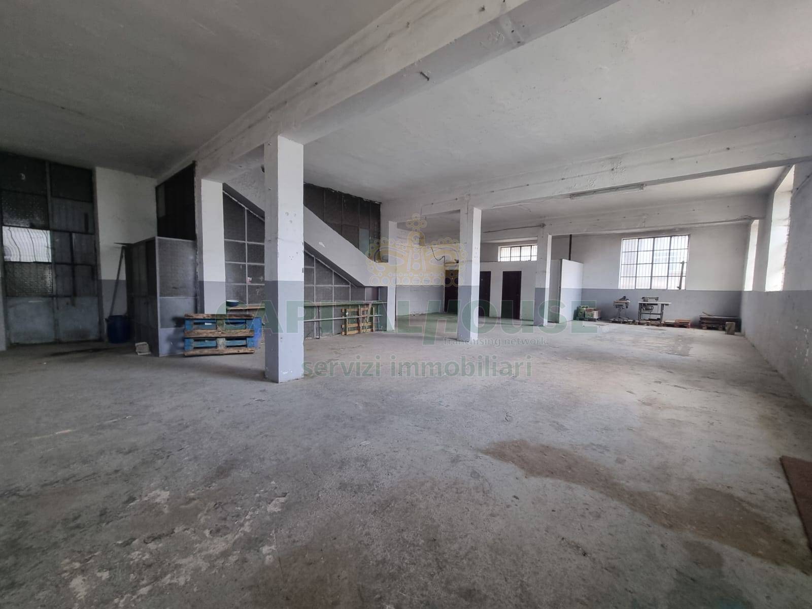 Opificio in affitto a Solofra