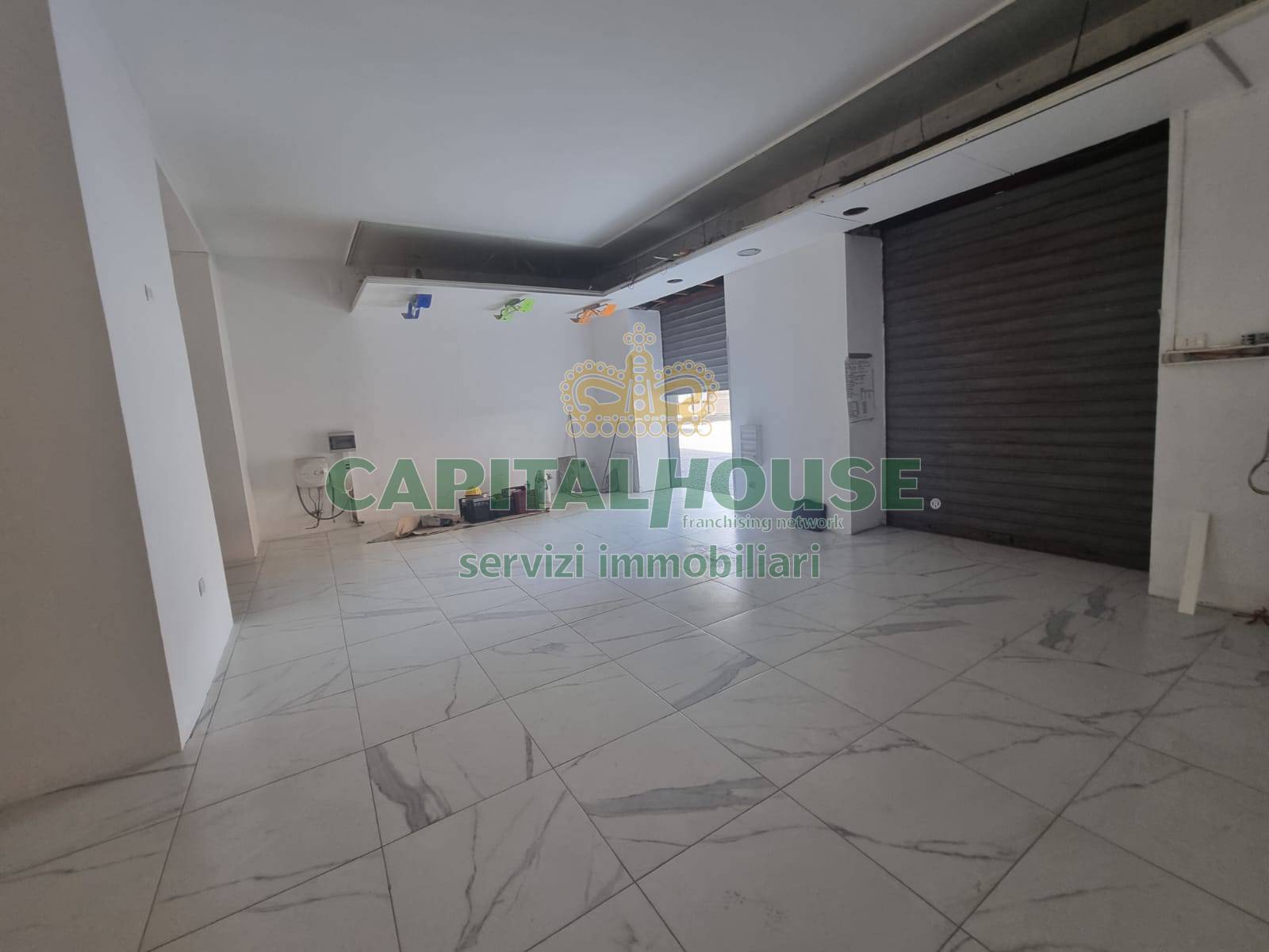 Commerciale in affitto a Solofra