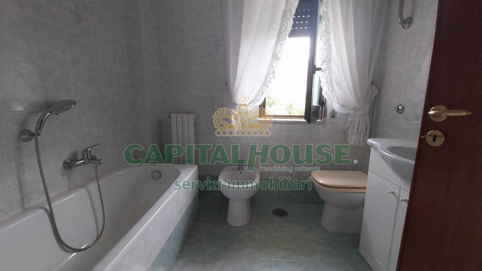 S.Indipendente in vendita a Solofra