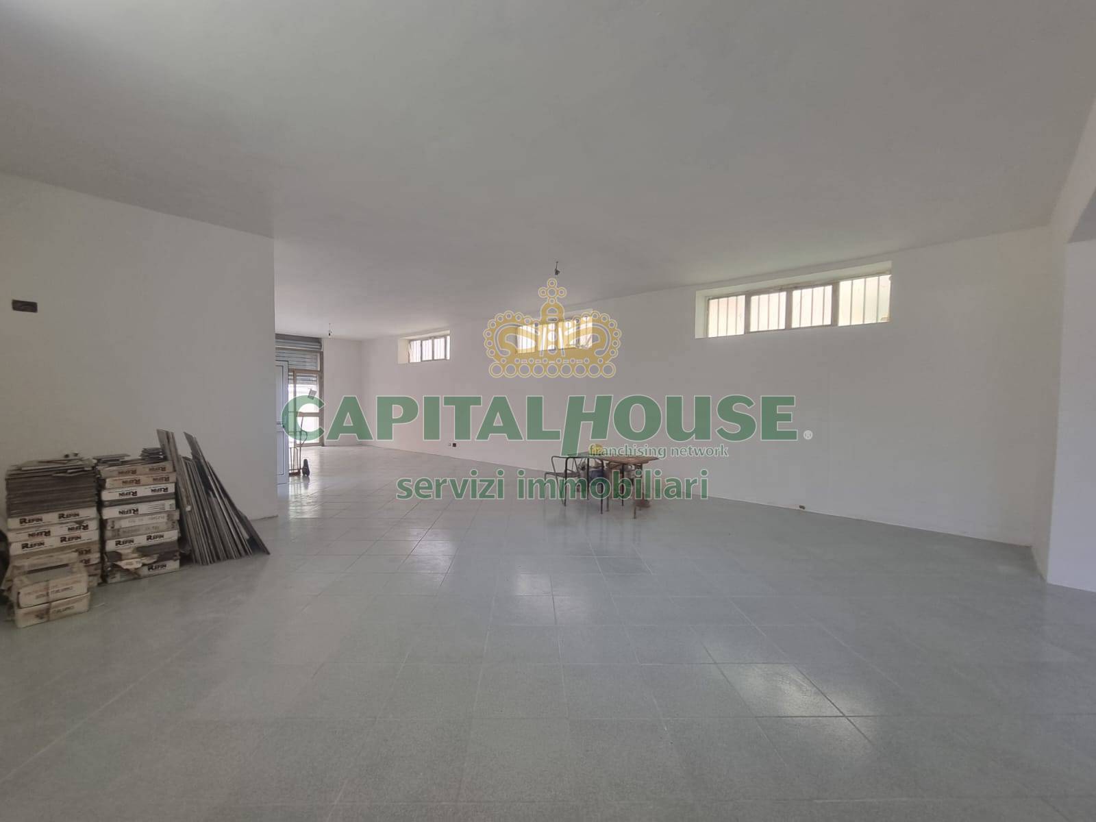 Commerciale in affitto a Solofra