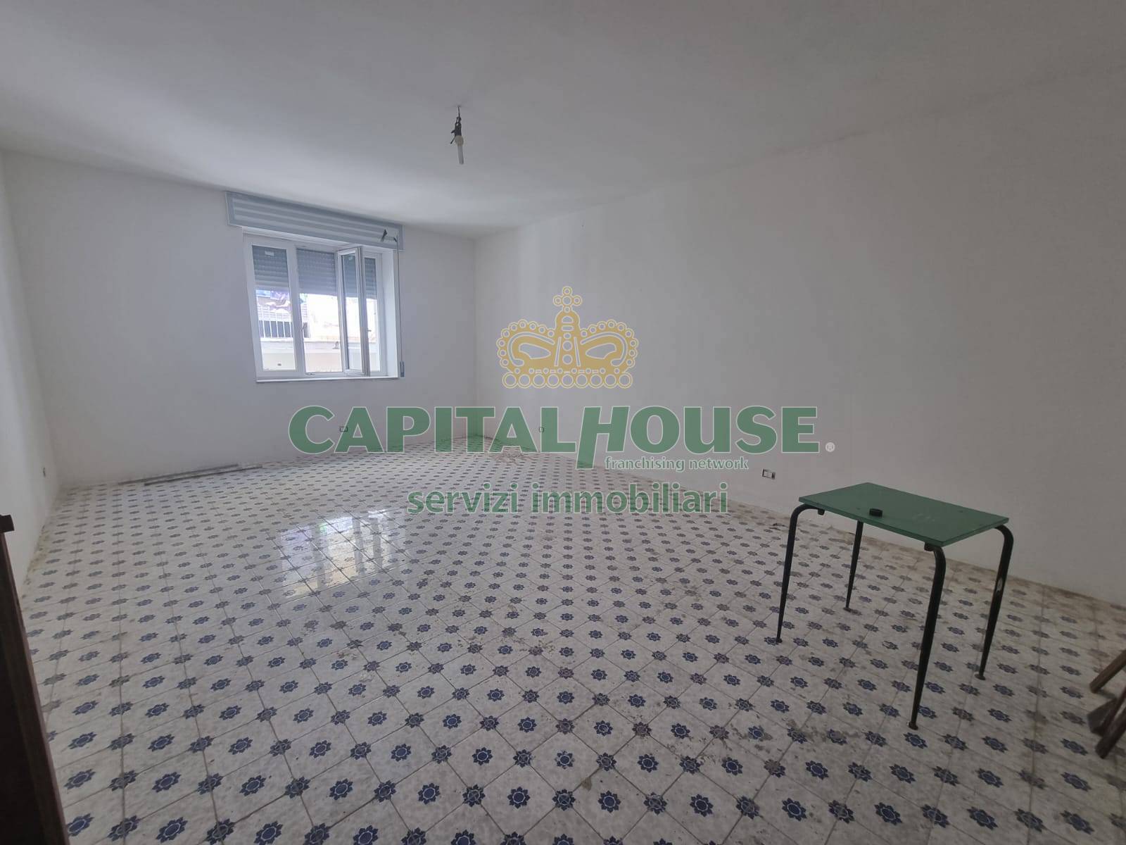 Commerciale in affitto a Solofra