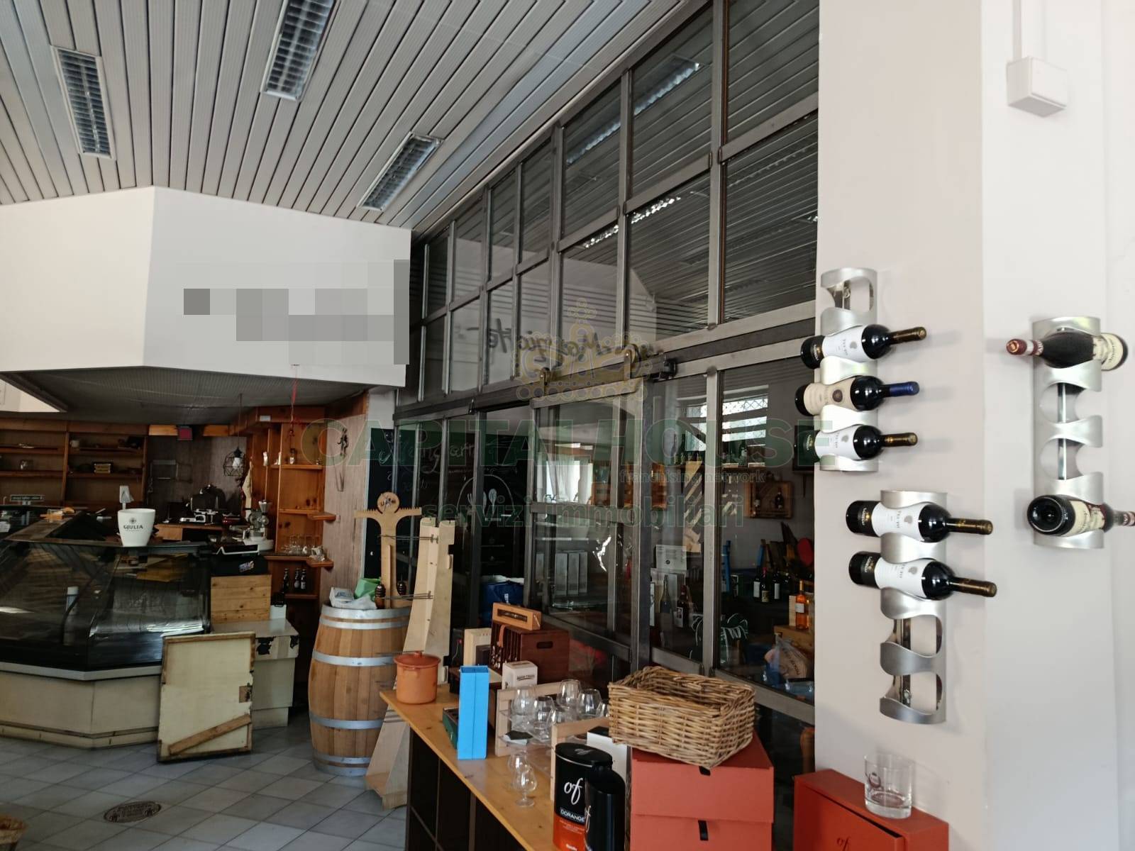 Commerciale in vendita a Solofra